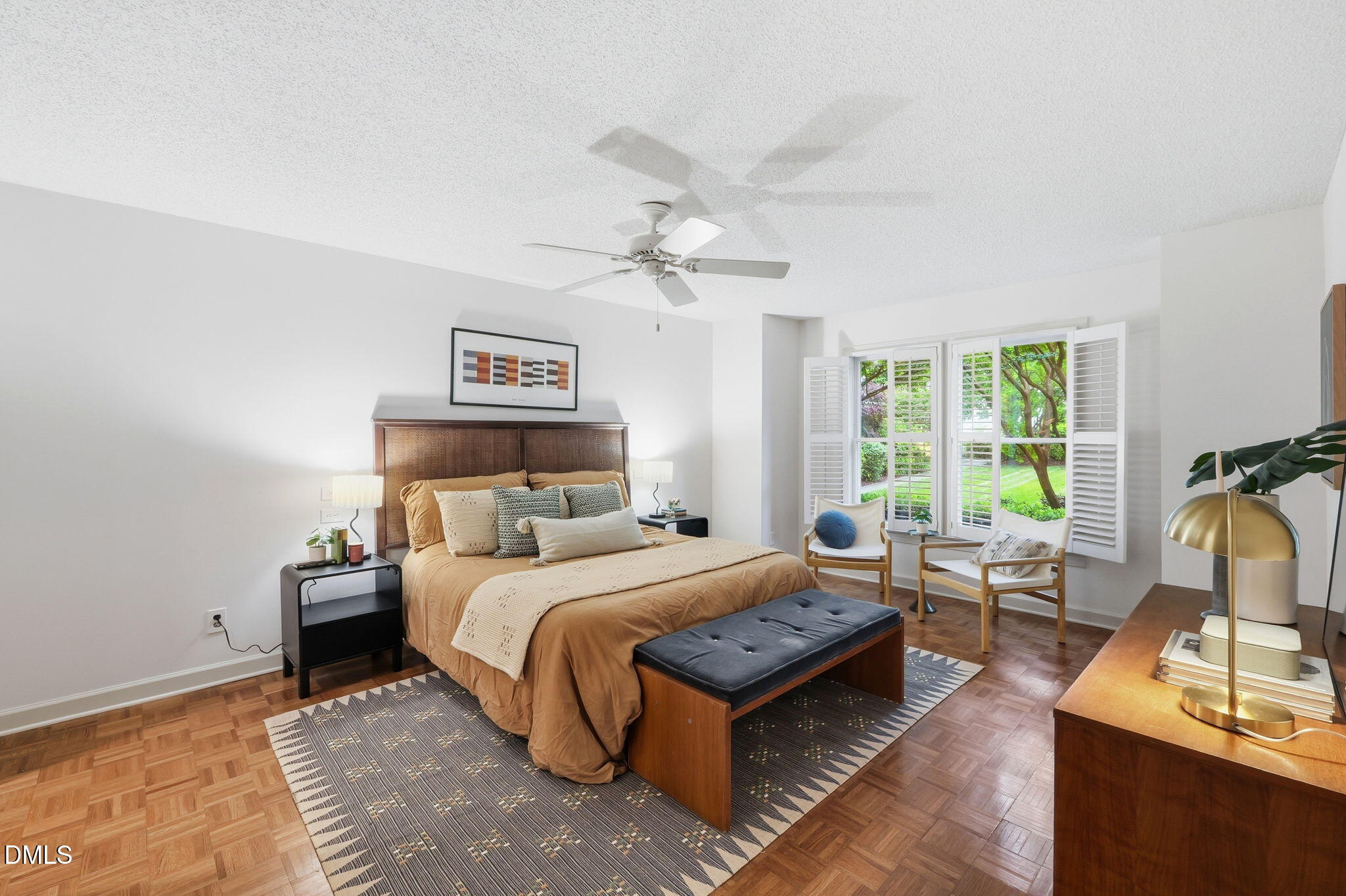 564 Weathersfield