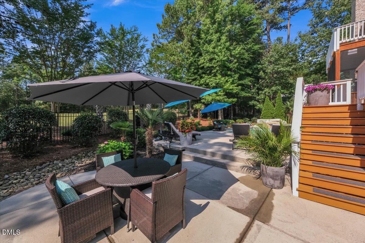65 Forked Pine Court
