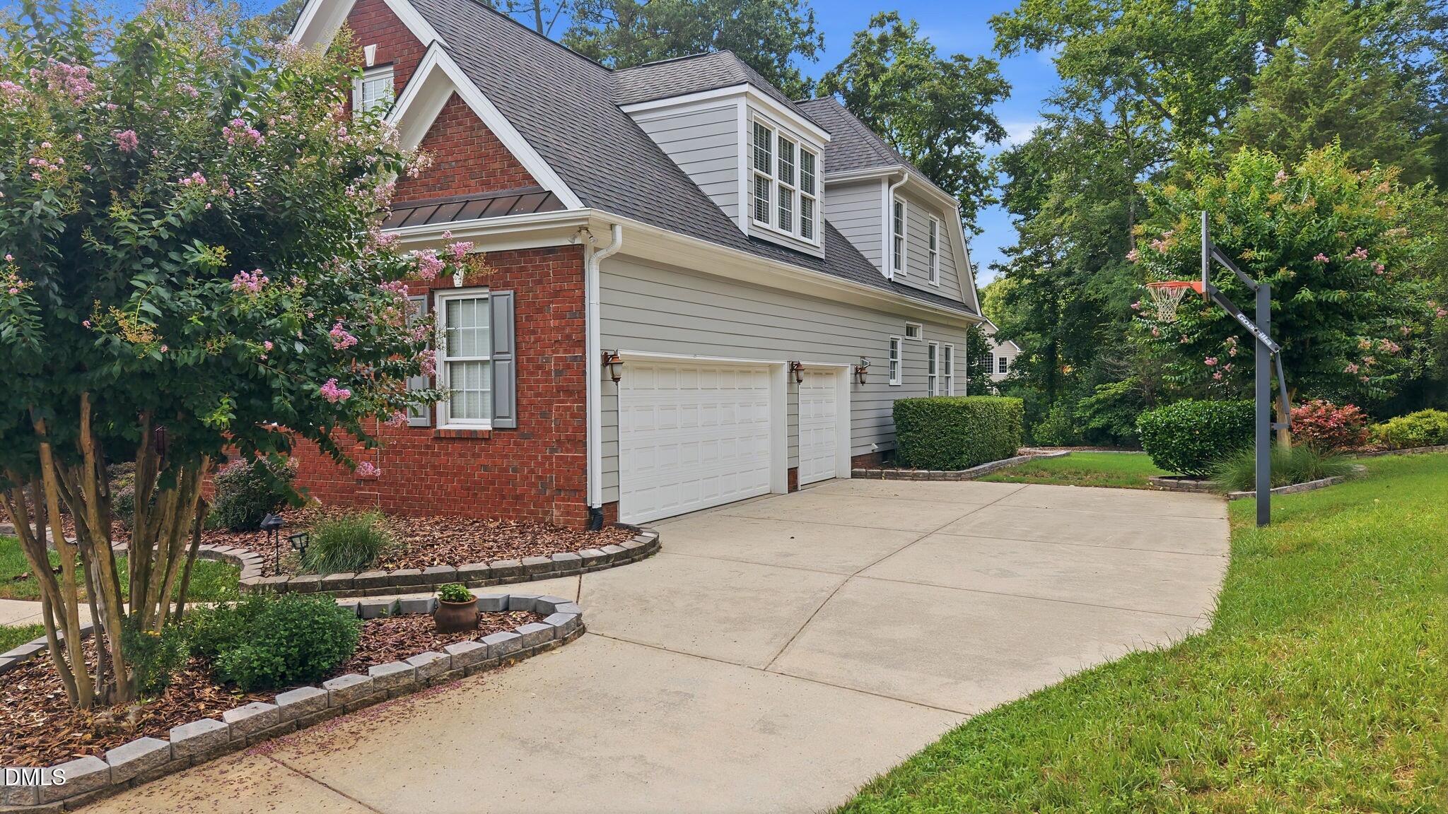 206 Yale Lane