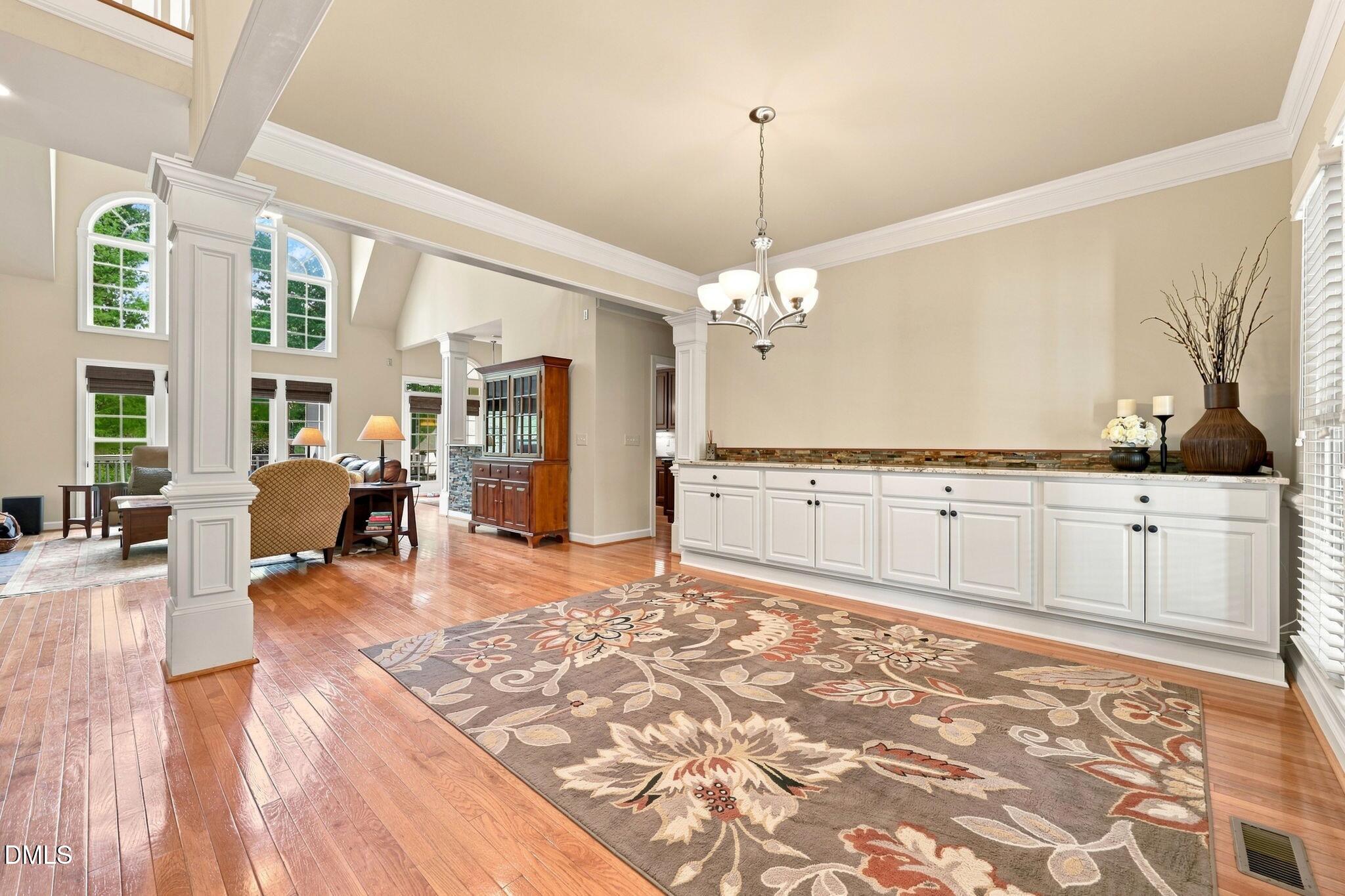 206 Yale Lane