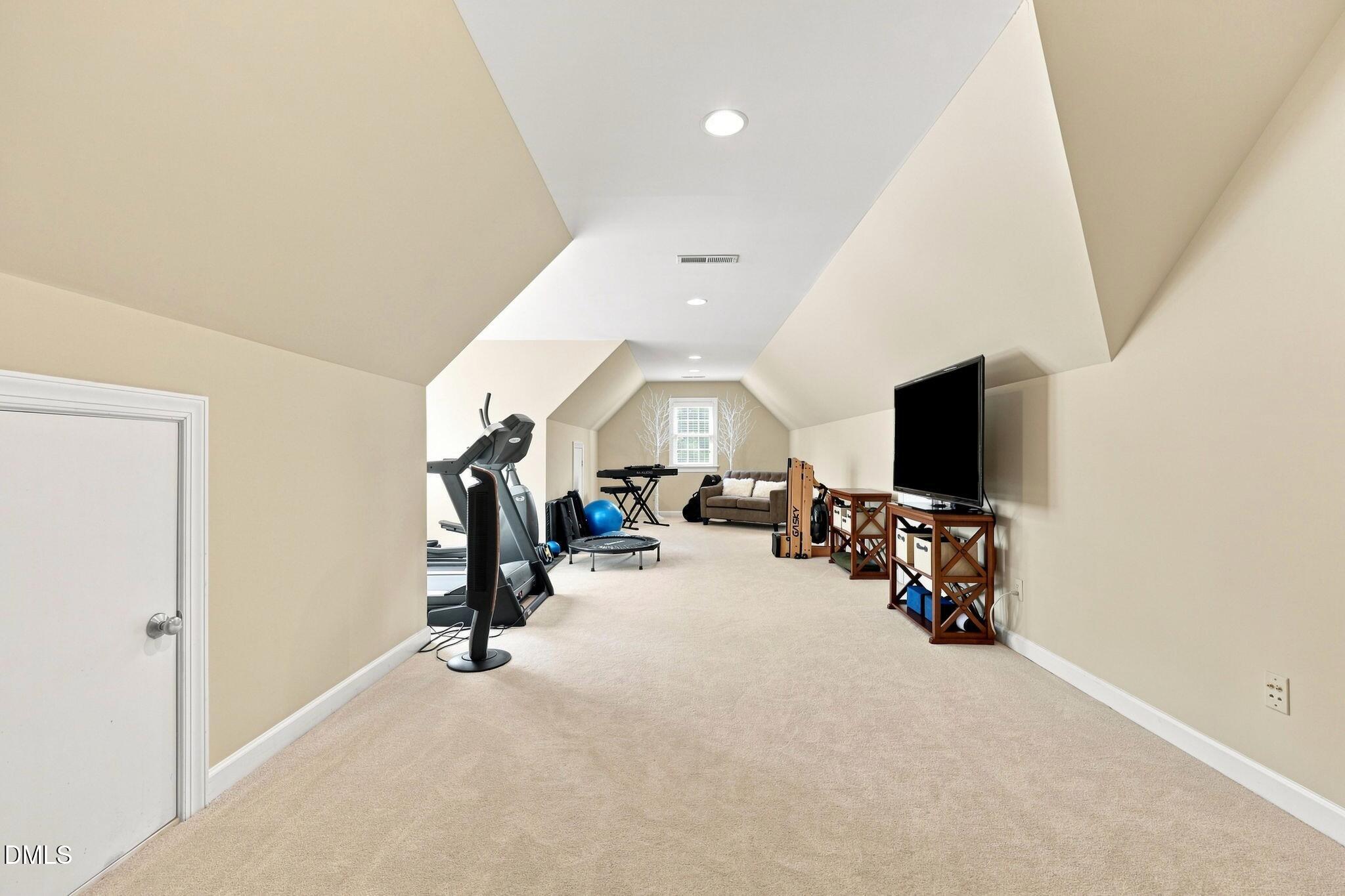 206 Yale Lane