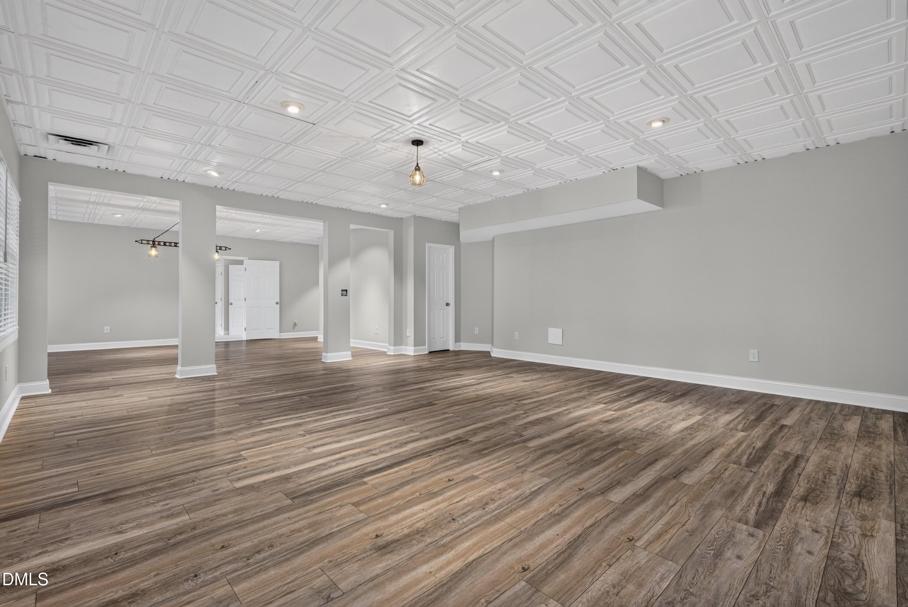 33 Kingswood Lane