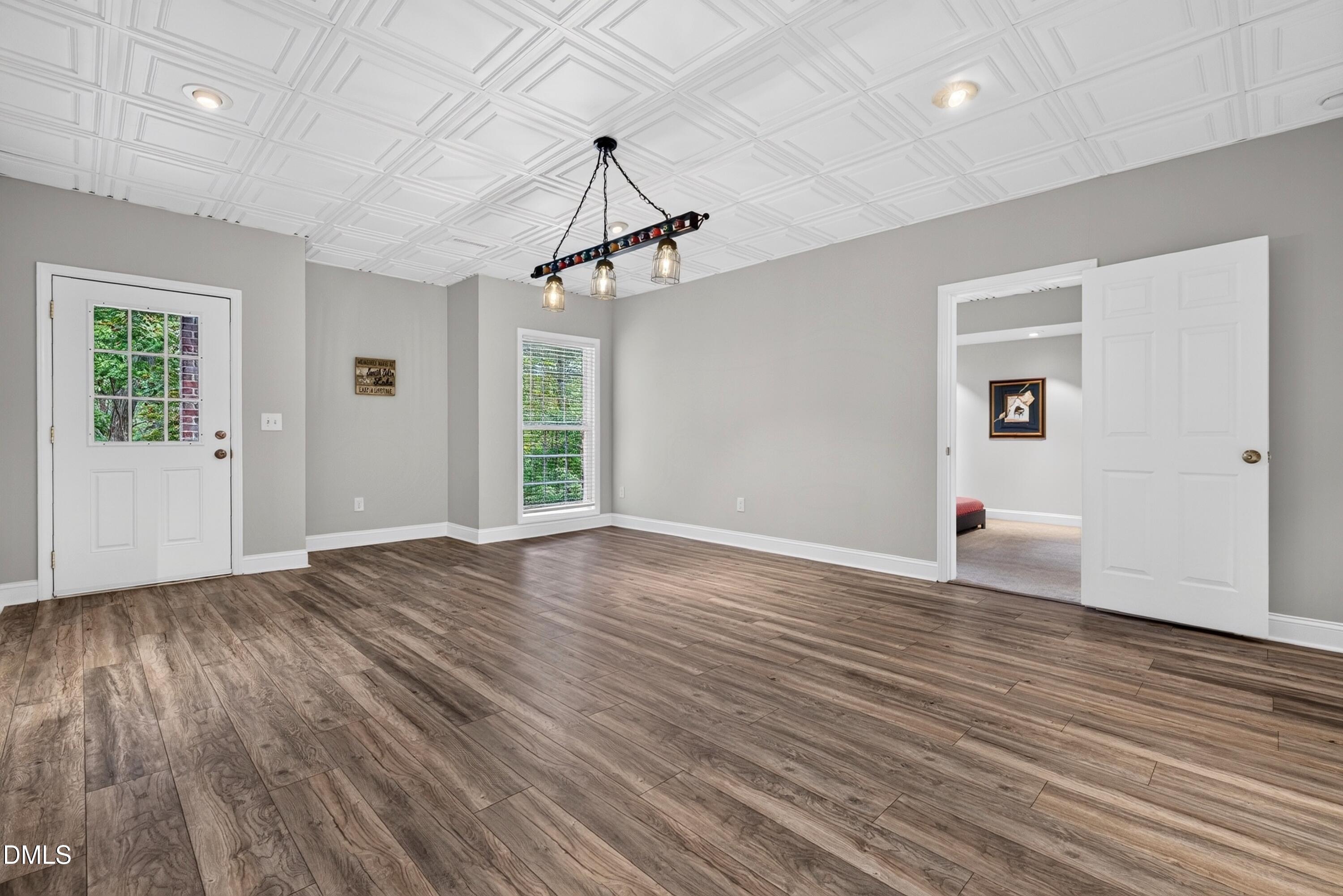 33 Kingswood Lane