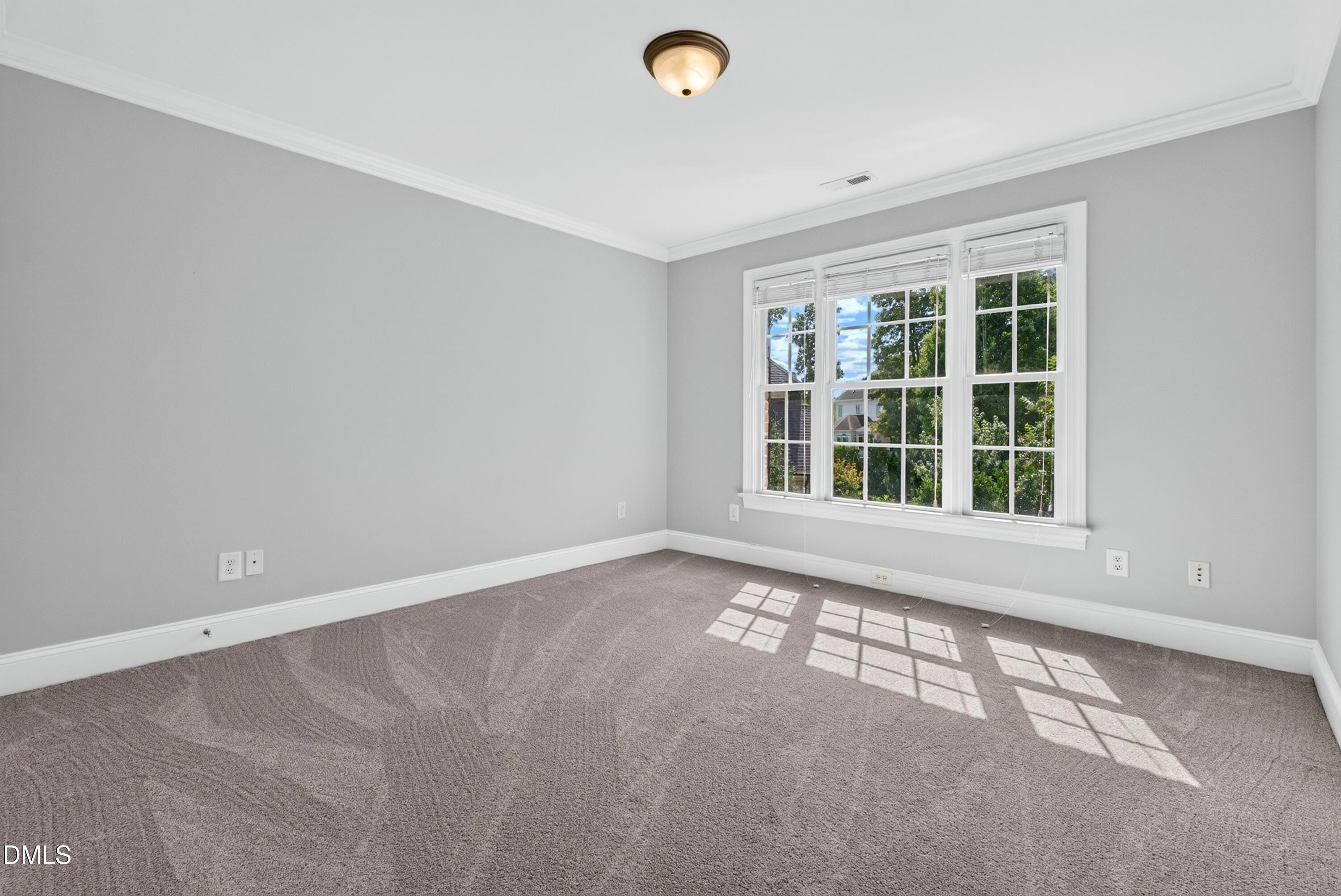 33 Kingswood Lane