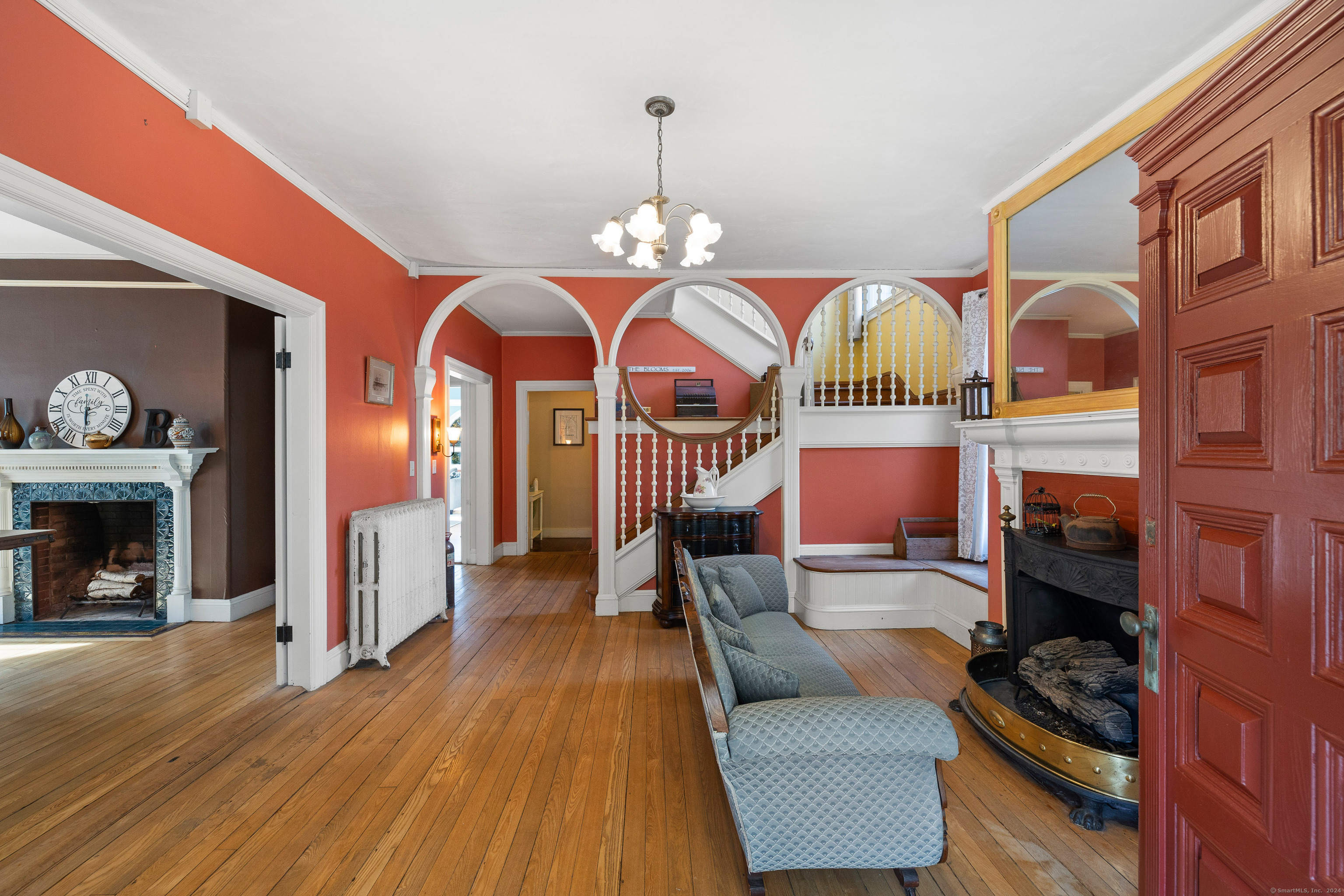 354 Pomfret Street