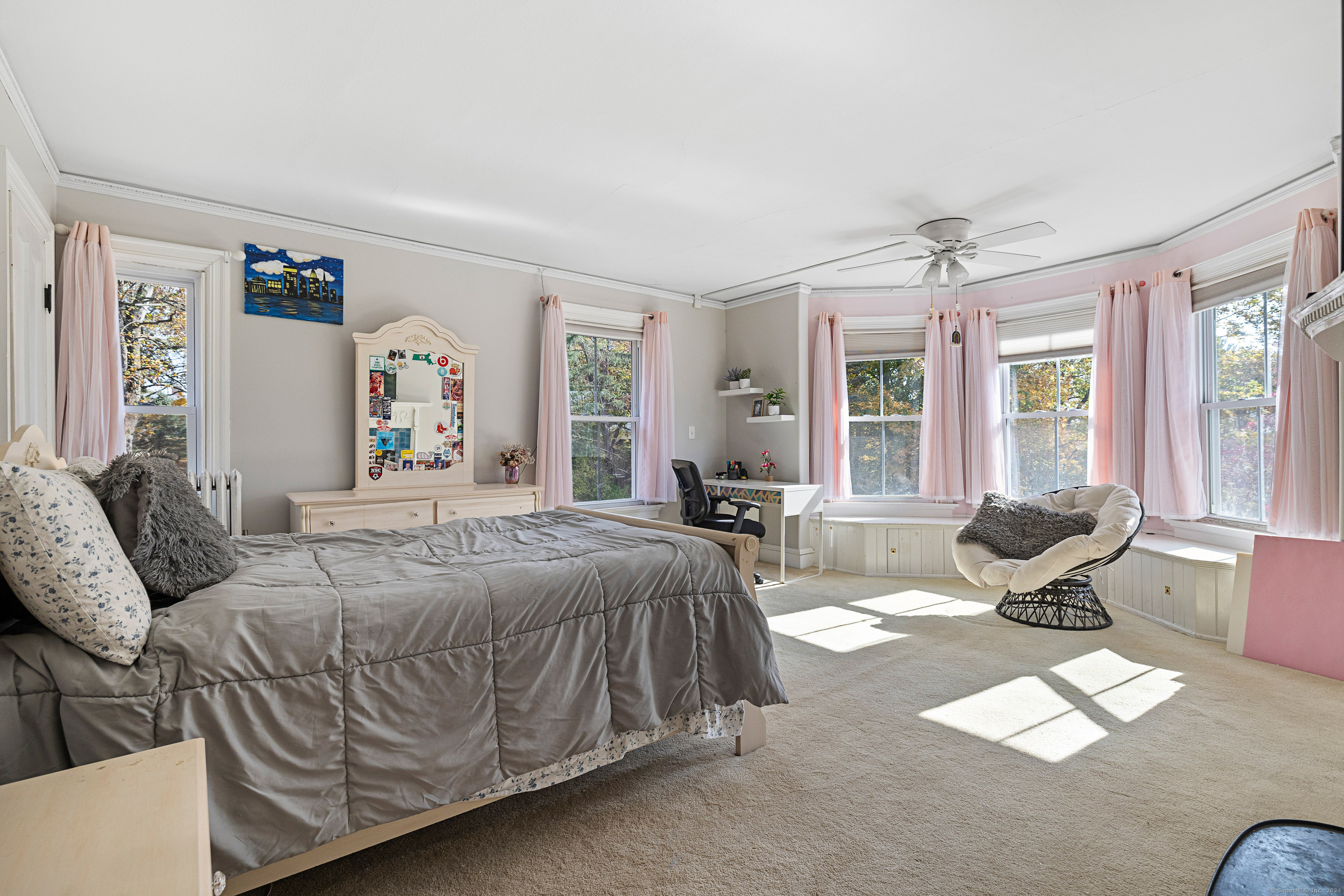 354 Pomfret Street