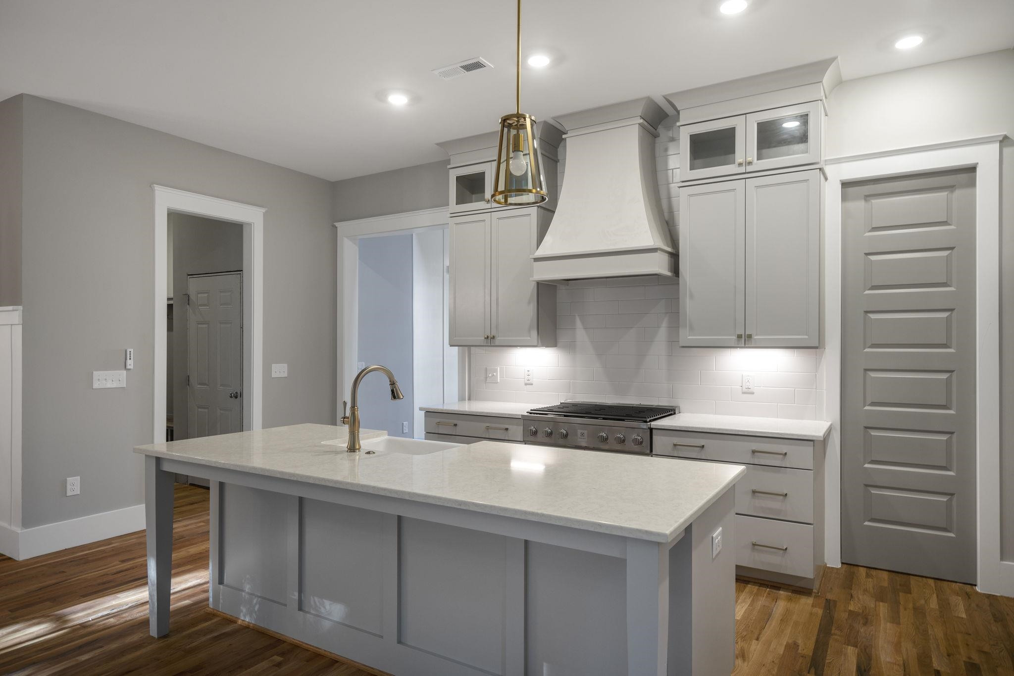 916 Noisette Court
