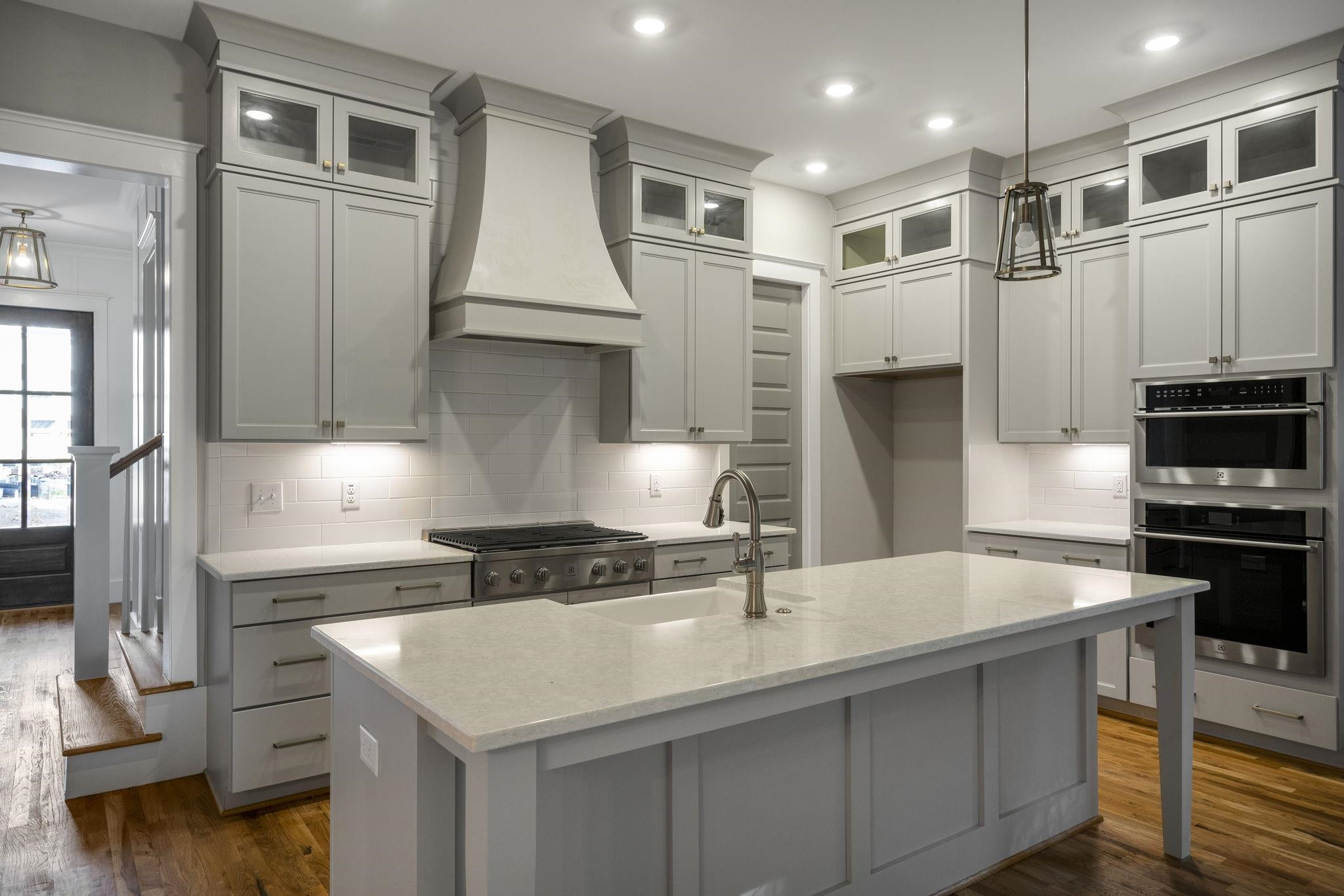916 Noisette Court
