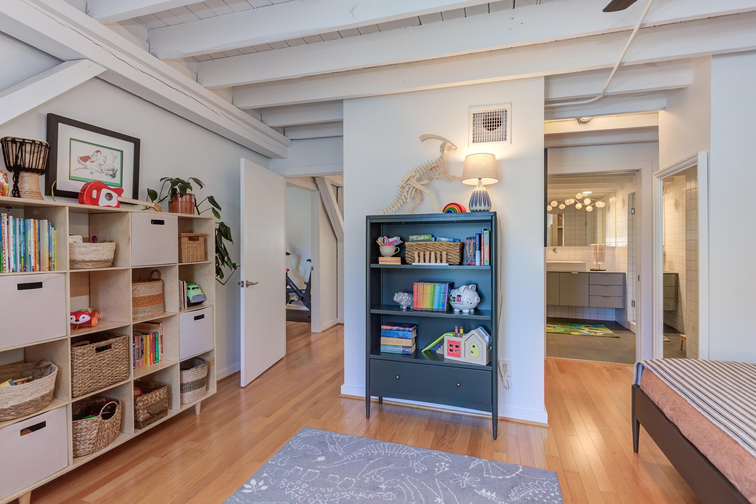 701 W Trinity Avenue # 108