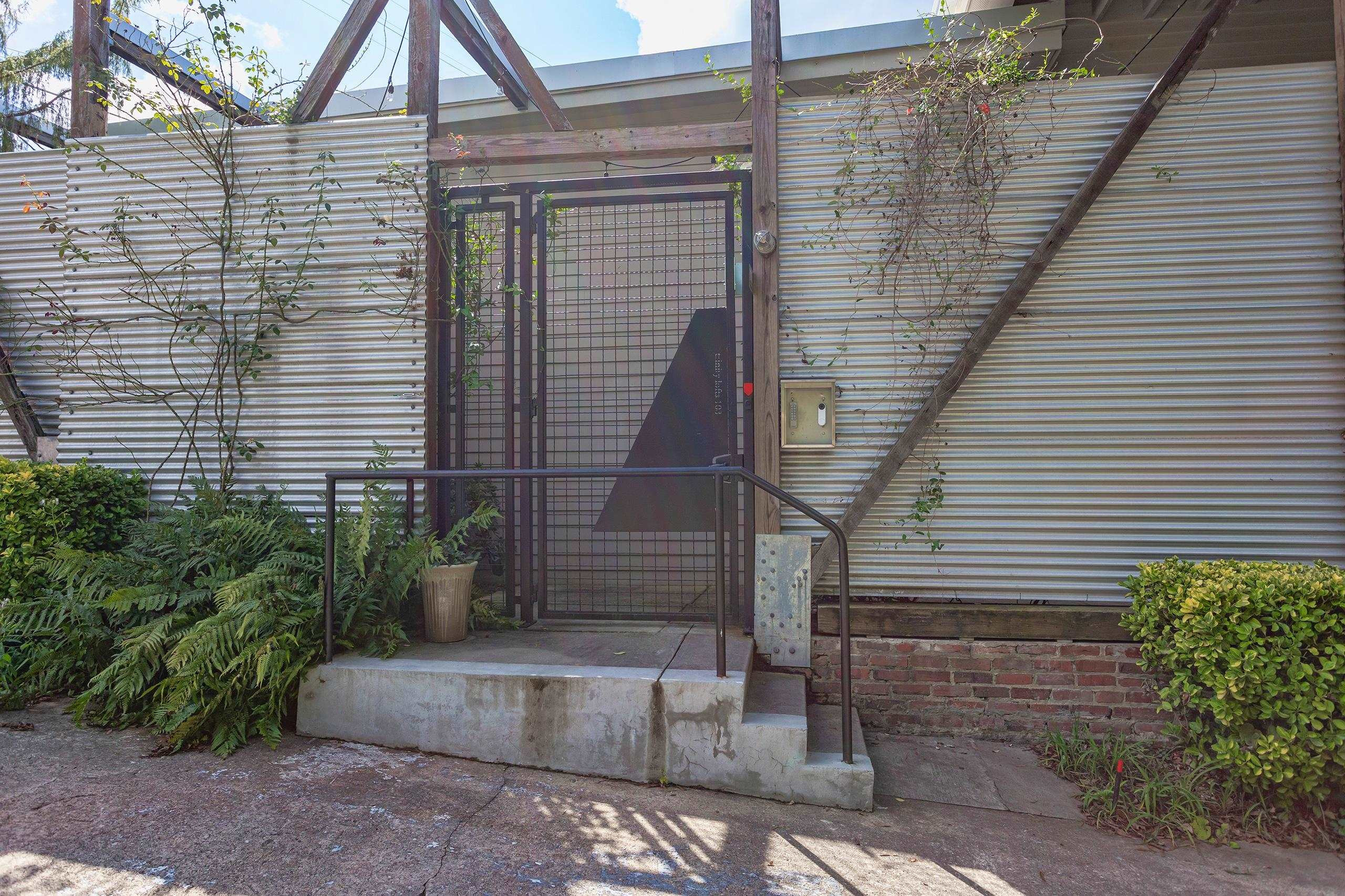 701 W Trinity Avenue # 108
