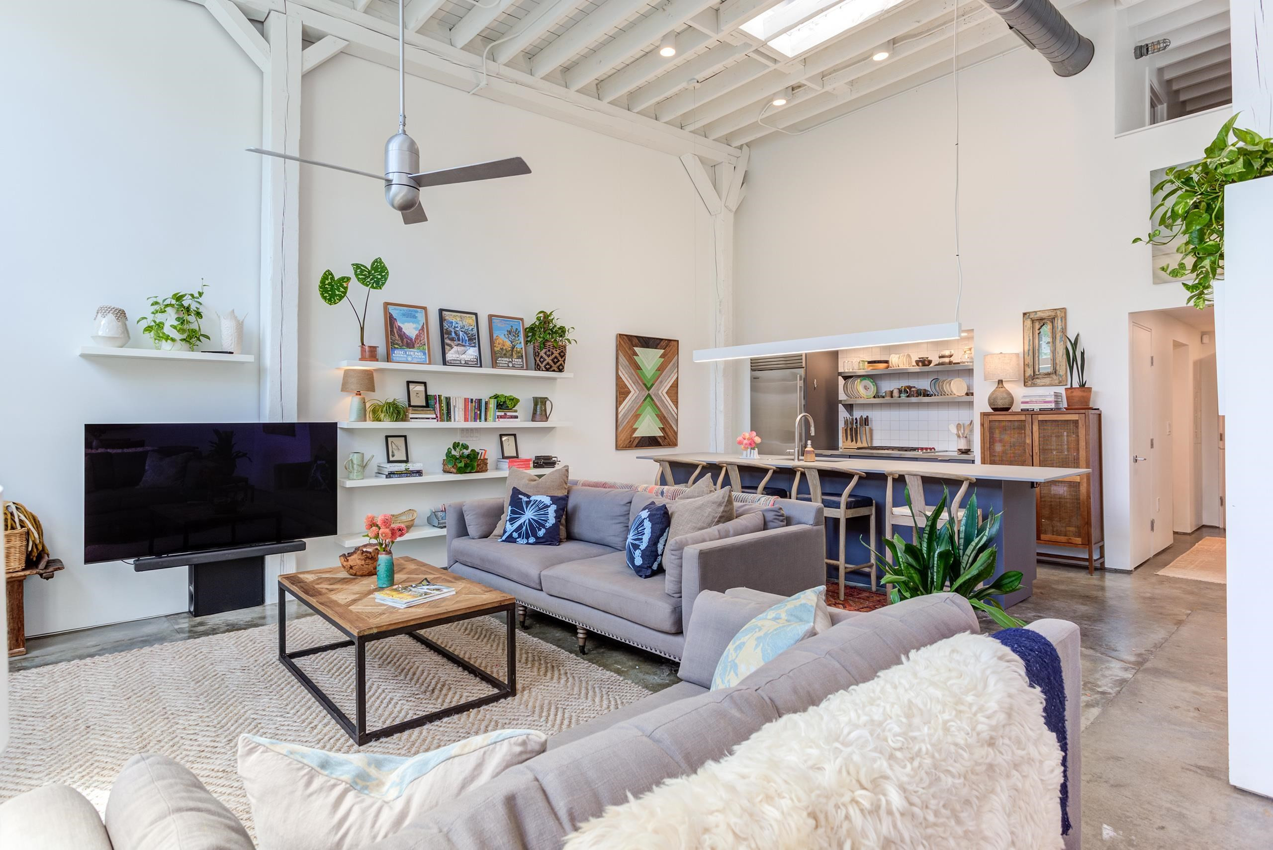 701 W Trinity Avenue # 108