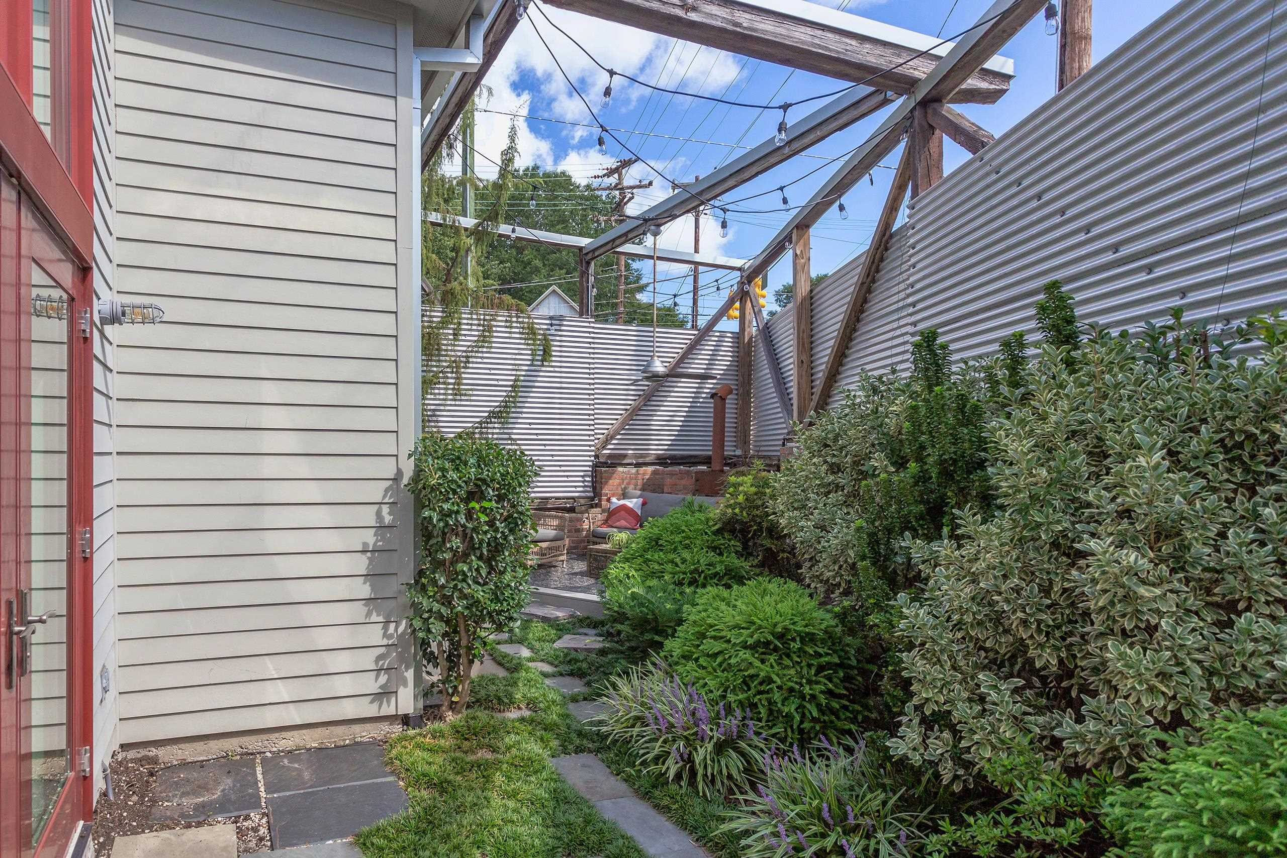 701 W Trinity Avenue # 108
