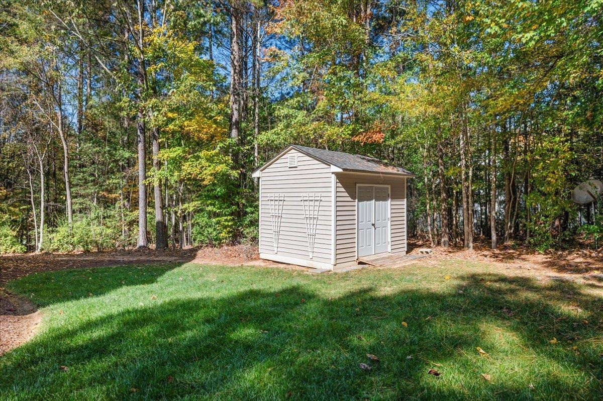 423 Henrys Ridge Road