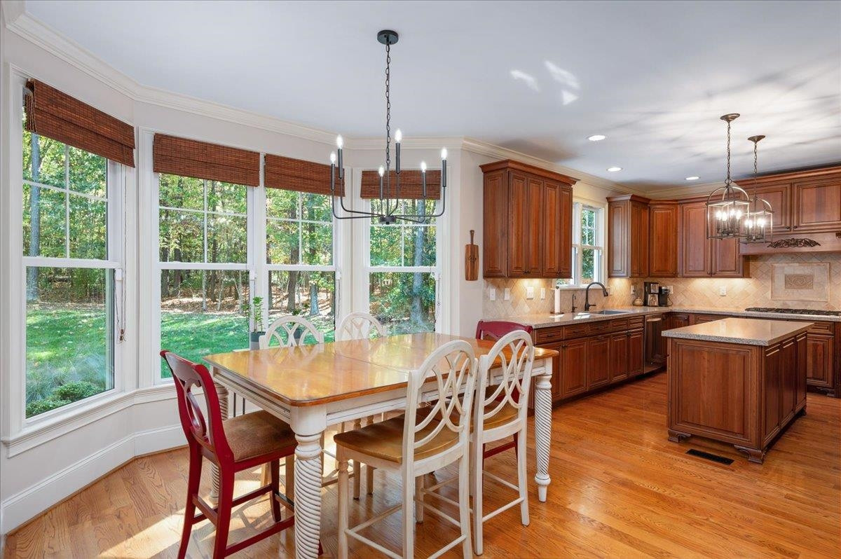 423 Henrys Ridge Road