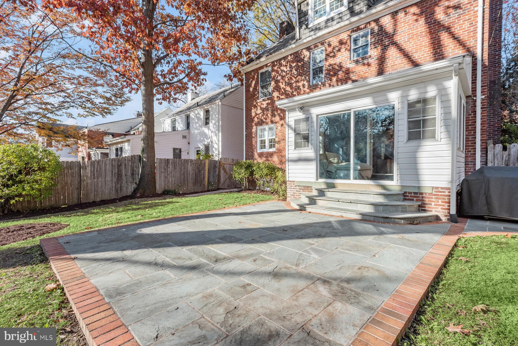 4414 DAVENPORT STREET NW