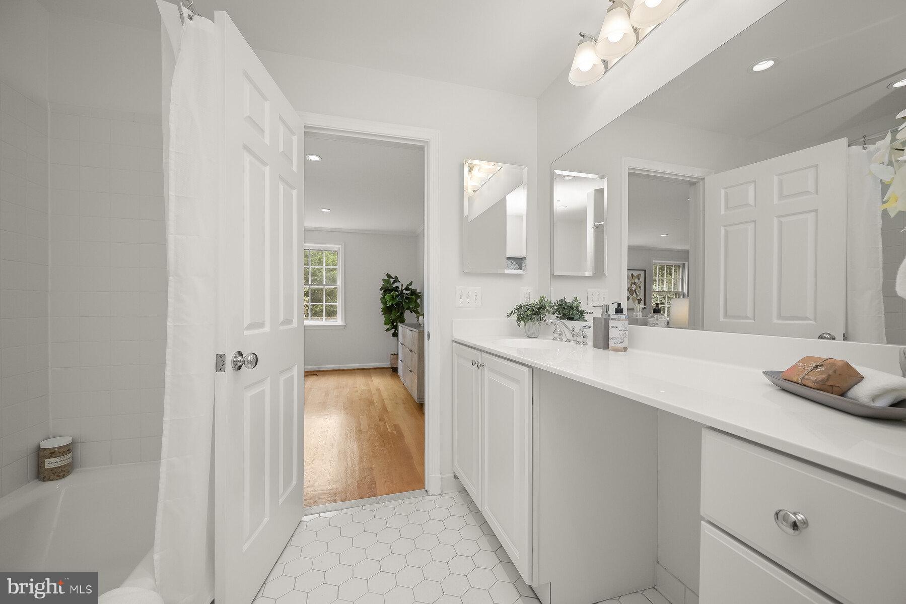 4255 FORDHAM ROAD NW