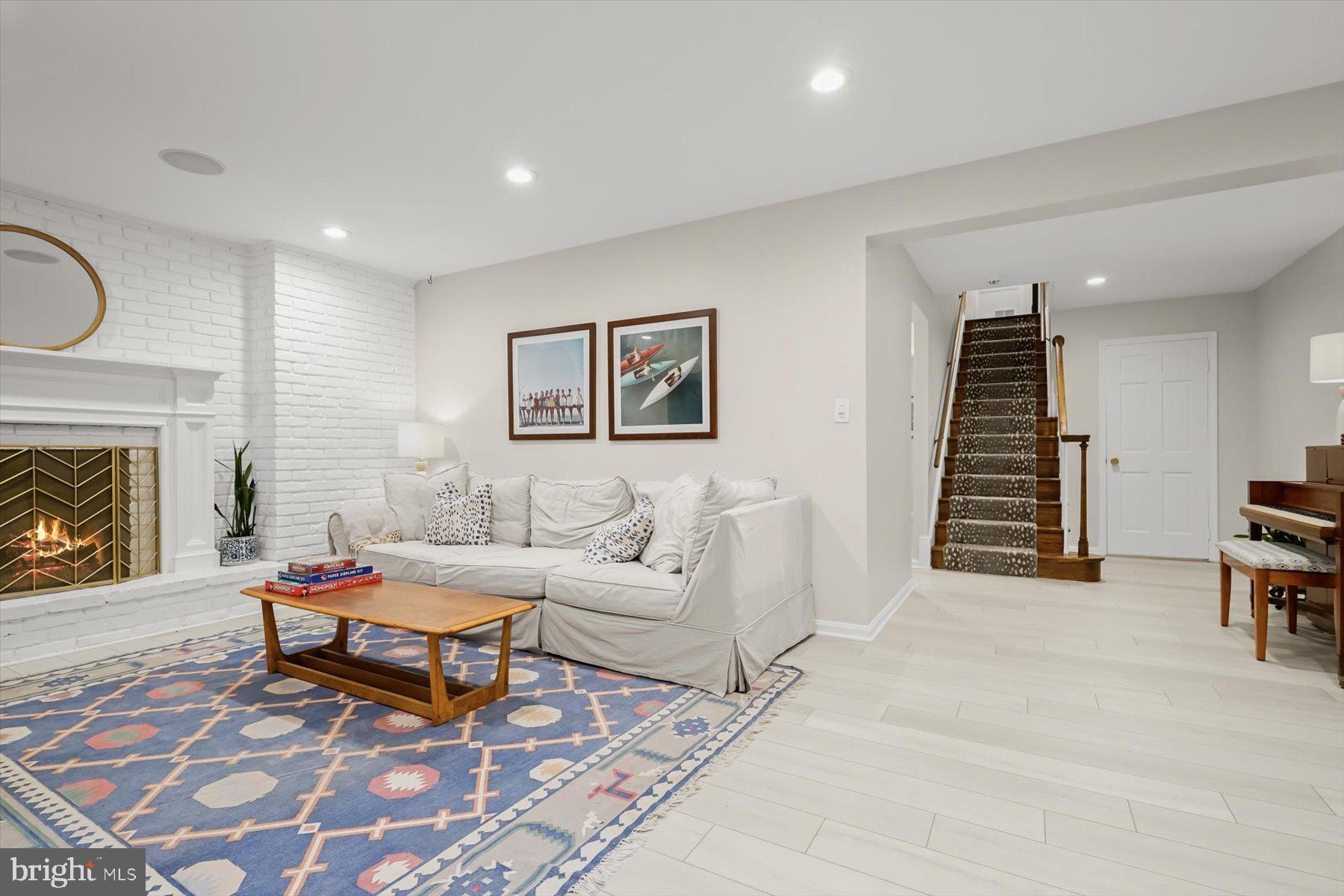 4900 PALISADE LANE NW