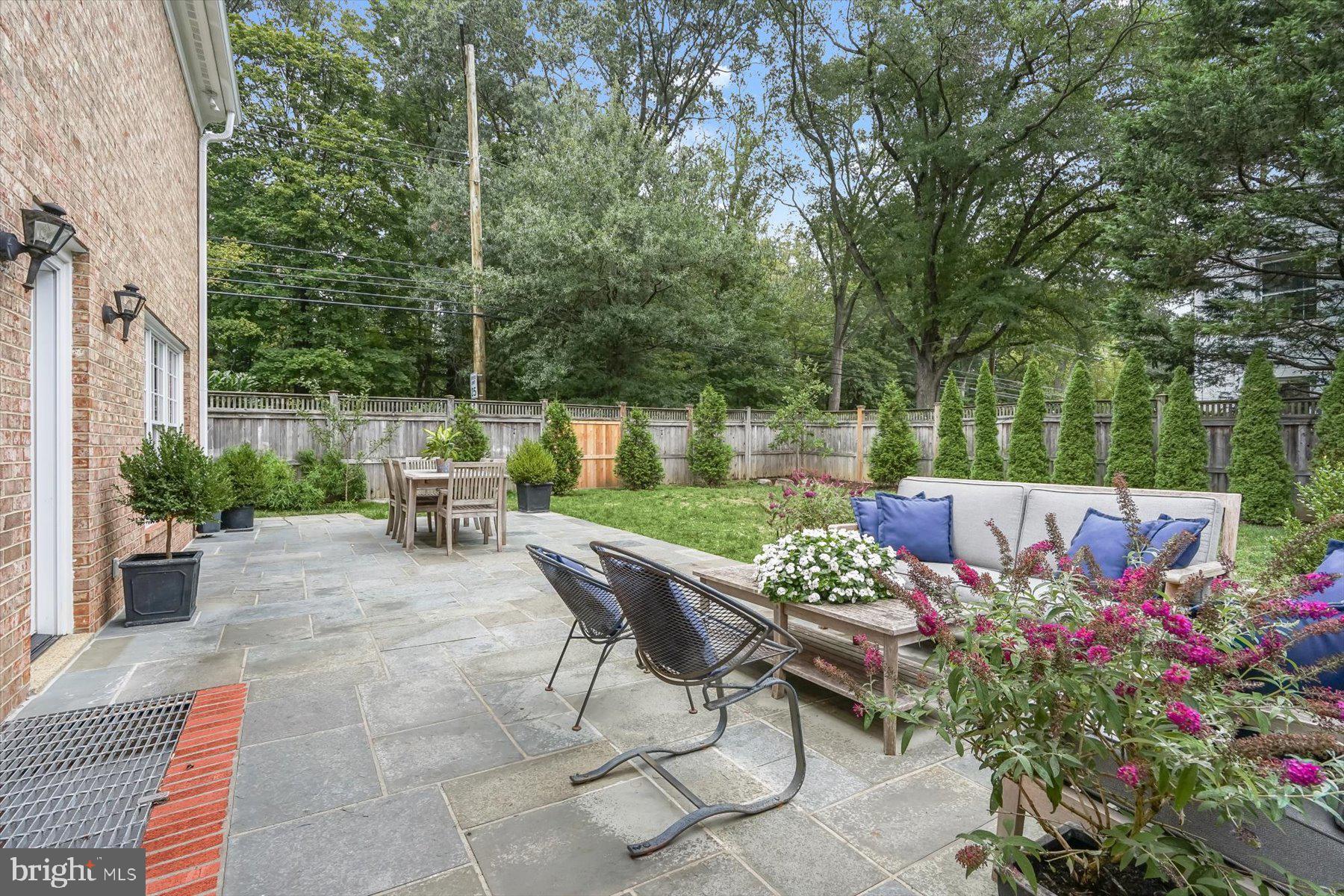 4900 PALISADE LANE NW