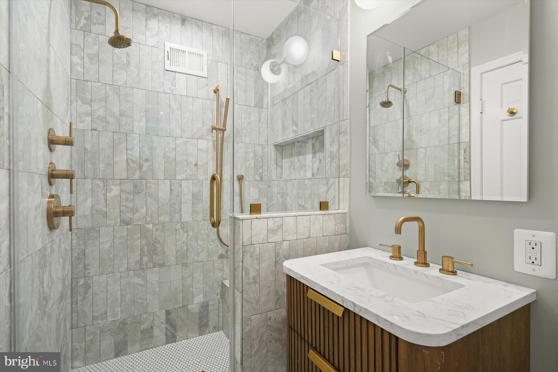 4900 PALISADE LANE NW