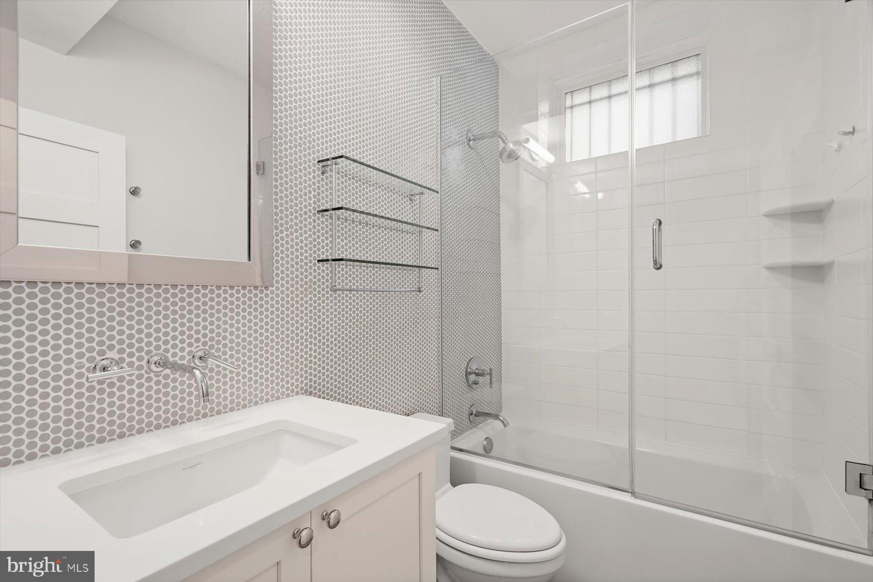 3507 WOODLEY ROAD NW