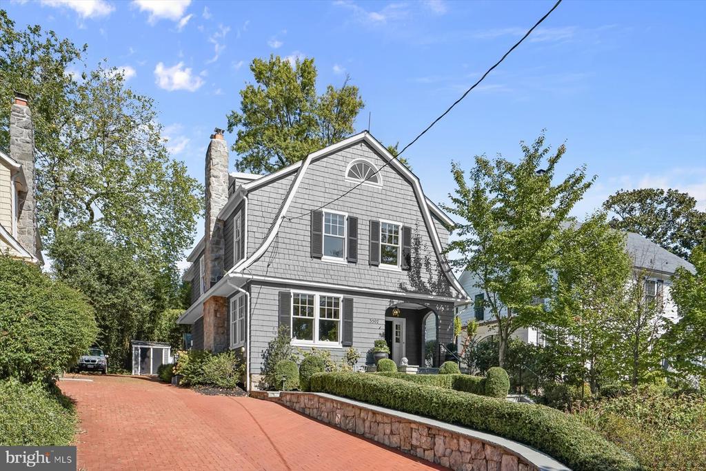 3507 WOODLEY ROAD NW