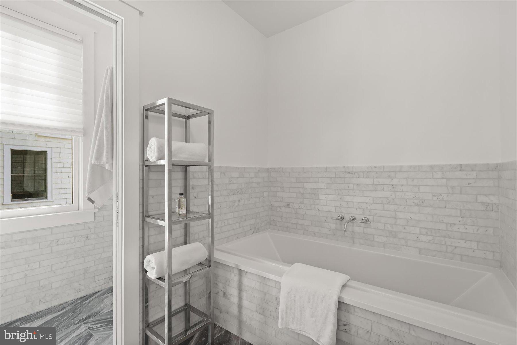 3507 WOODLEY ROAD NW