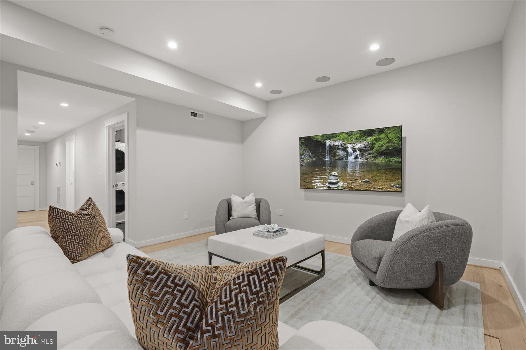 3507 WOODLEY ROAD NW