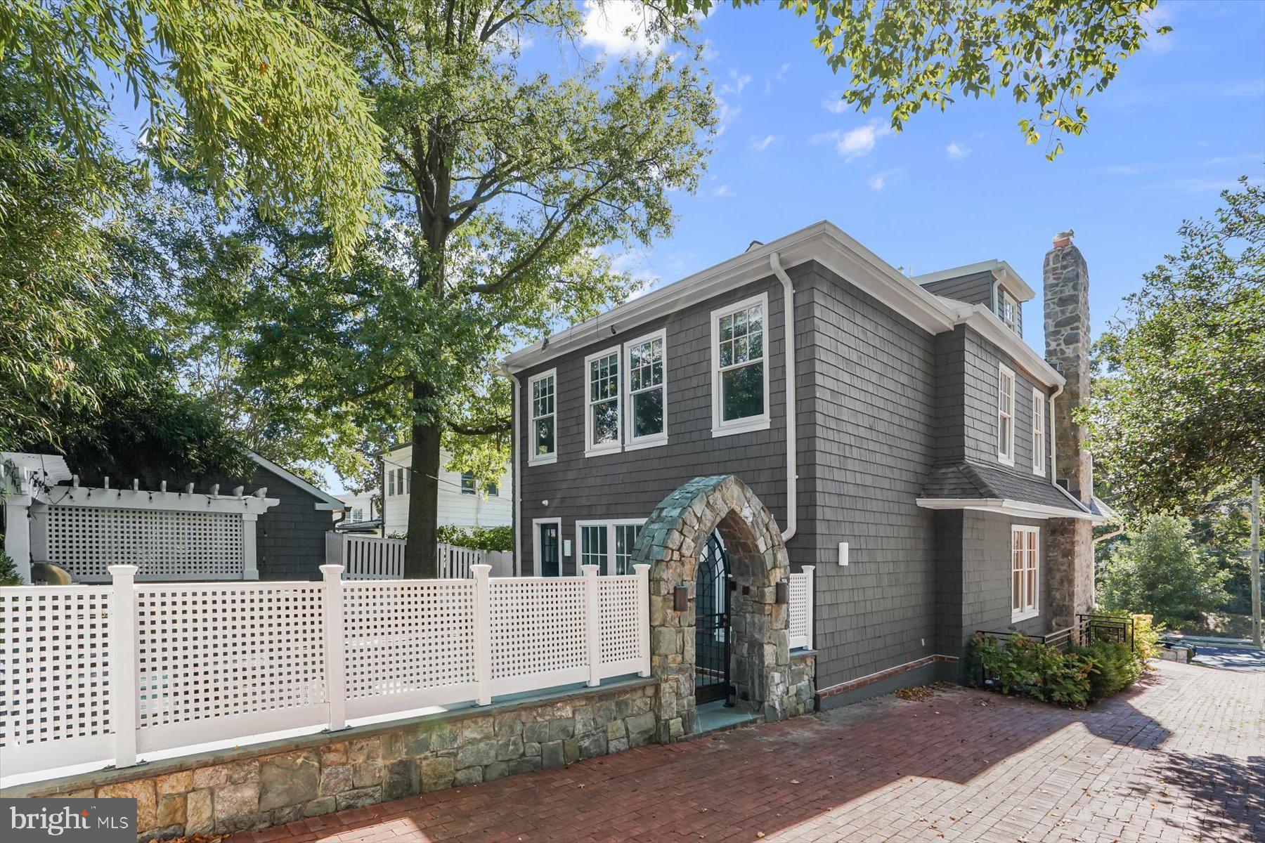 3507 WOODLEY ROAD NW