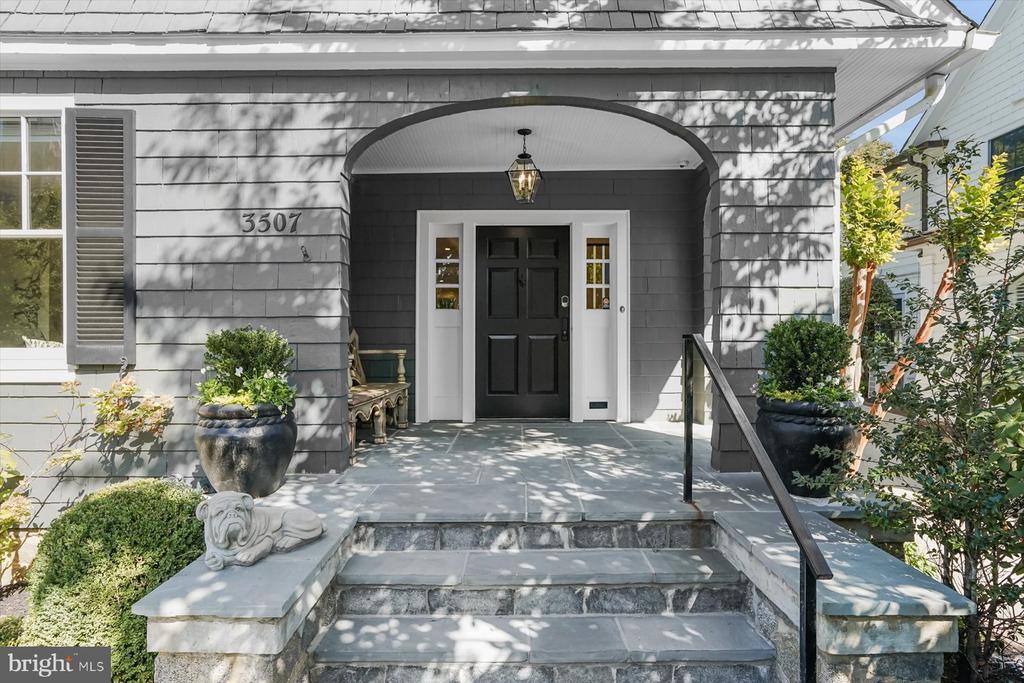3507 WOODLEY ROAD NW