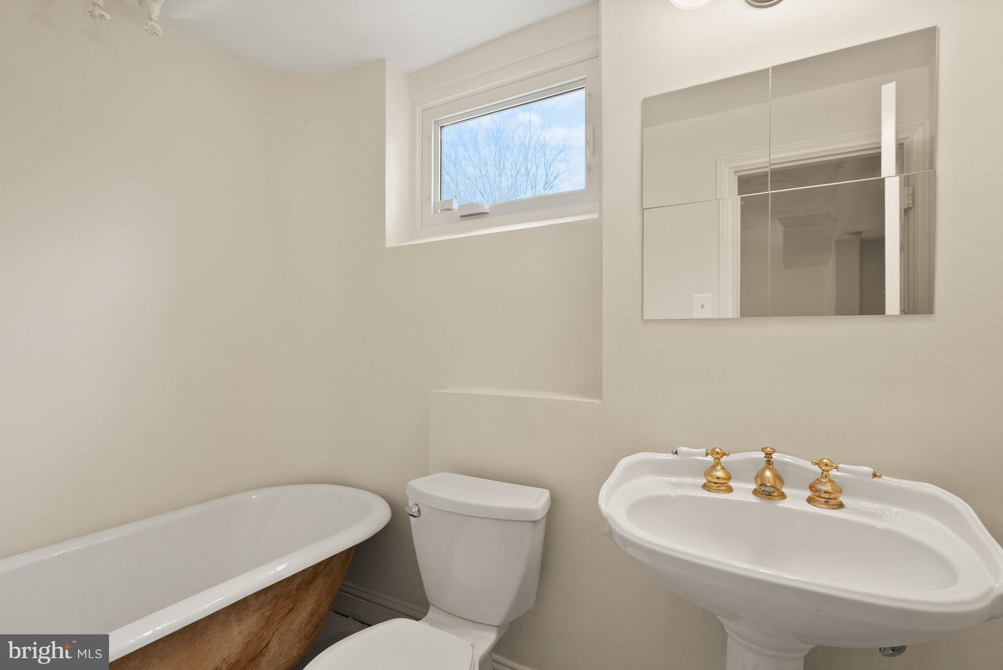 5058 SEDGWICK STREET NW