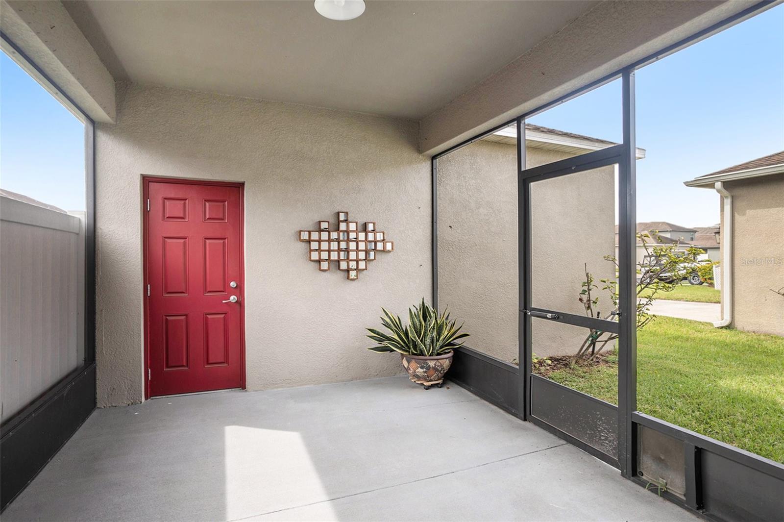 2748 LANTERN HILL AVE