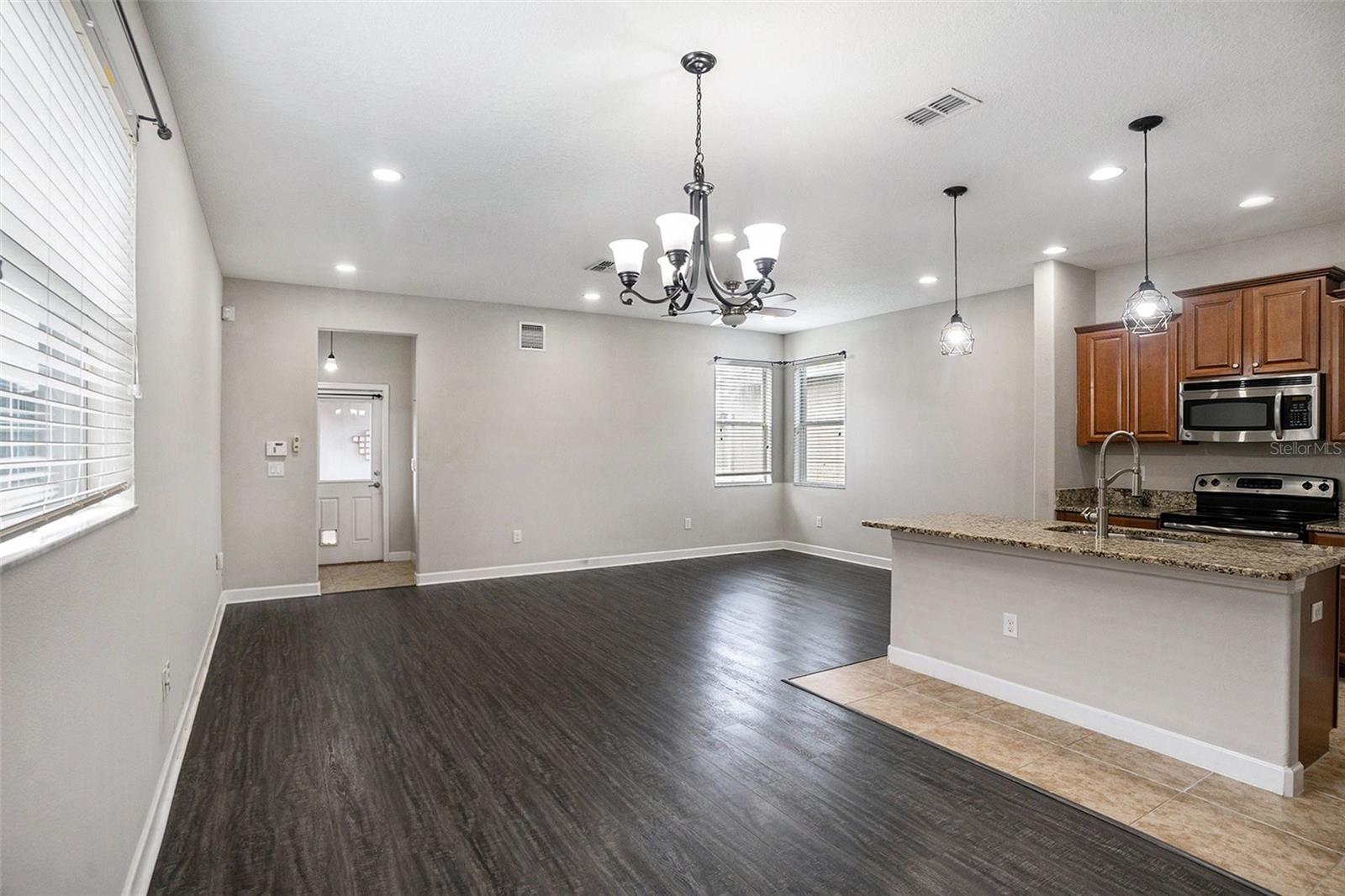 2748 LANTERN HILL AVE