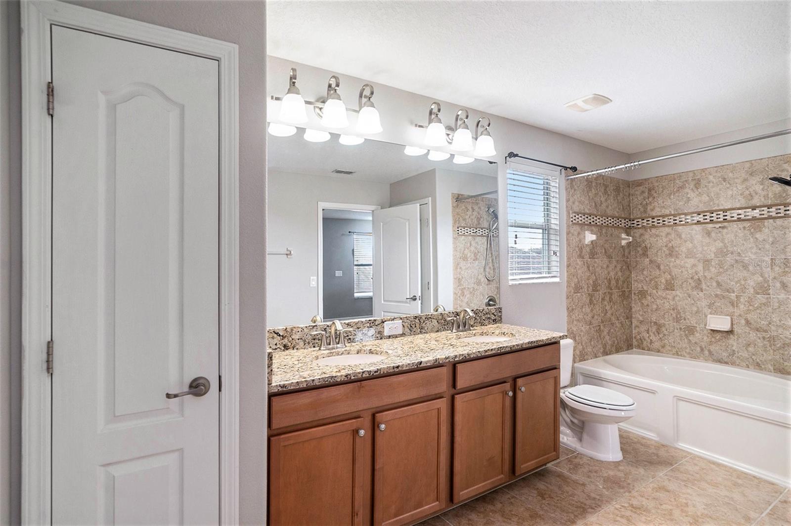 2748 LANTERN HILL AVE