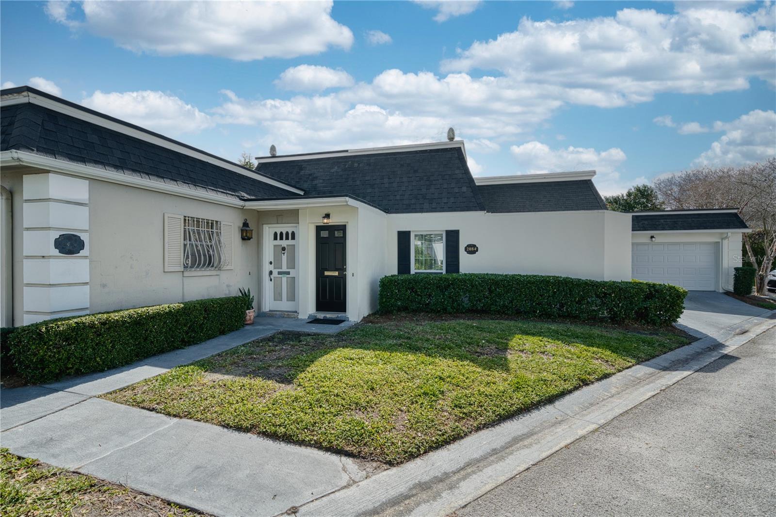 2084 COUNTRYSIDE CIR S #25