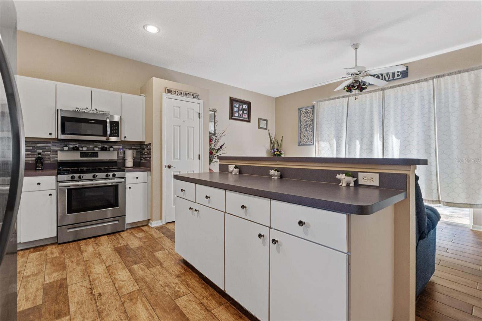 3010 SUMMER CRUISE DR