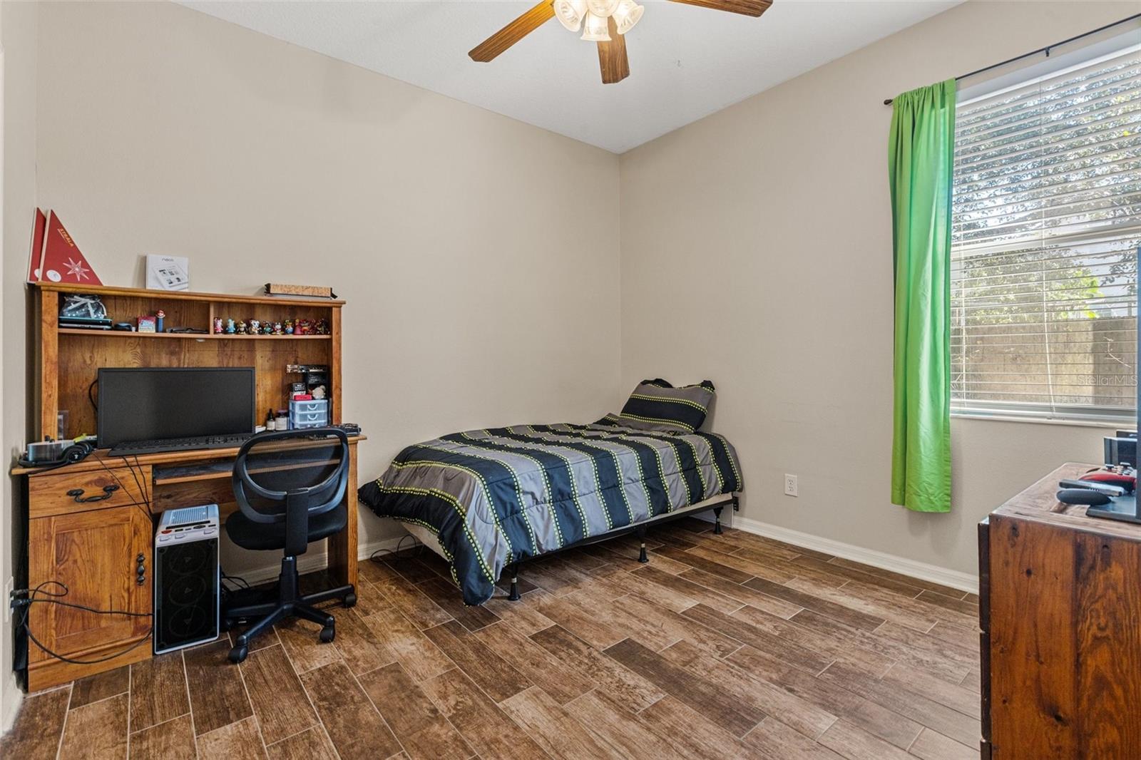 3010 SUMMER CRUISE DR