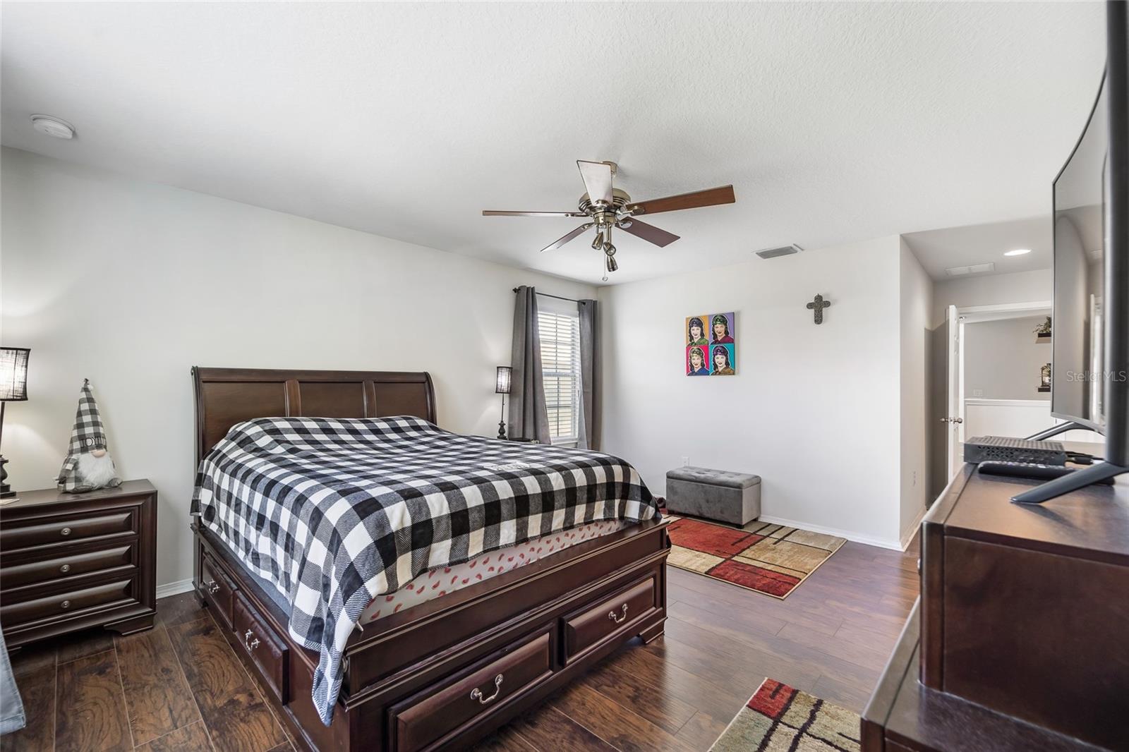 5049 WHITE SANDERLING CT