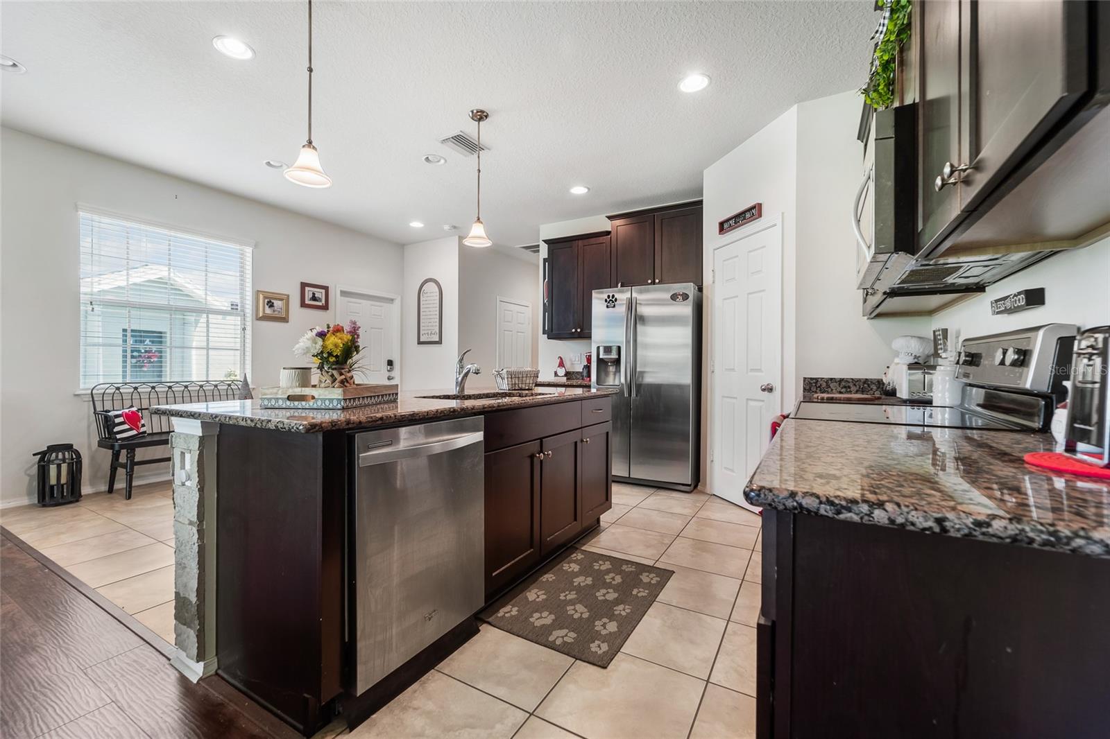 5049 WHITE SANDERLING CT