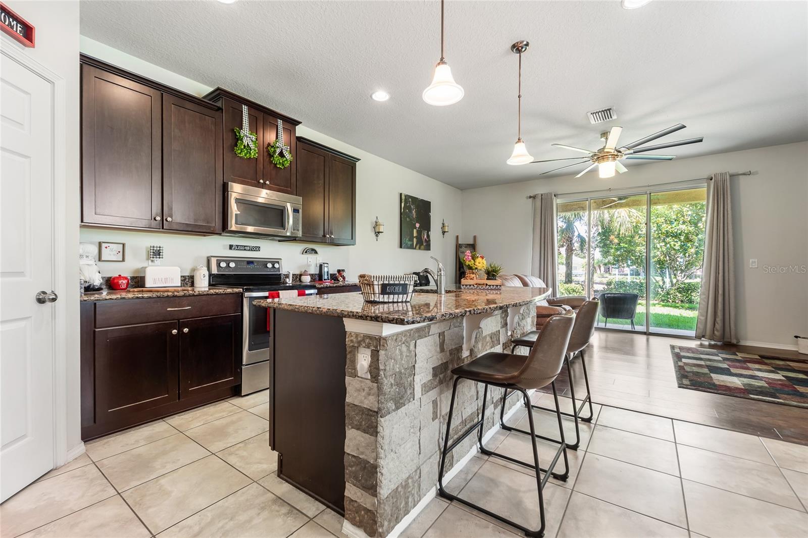 5049 WHITE SANDERLING CT