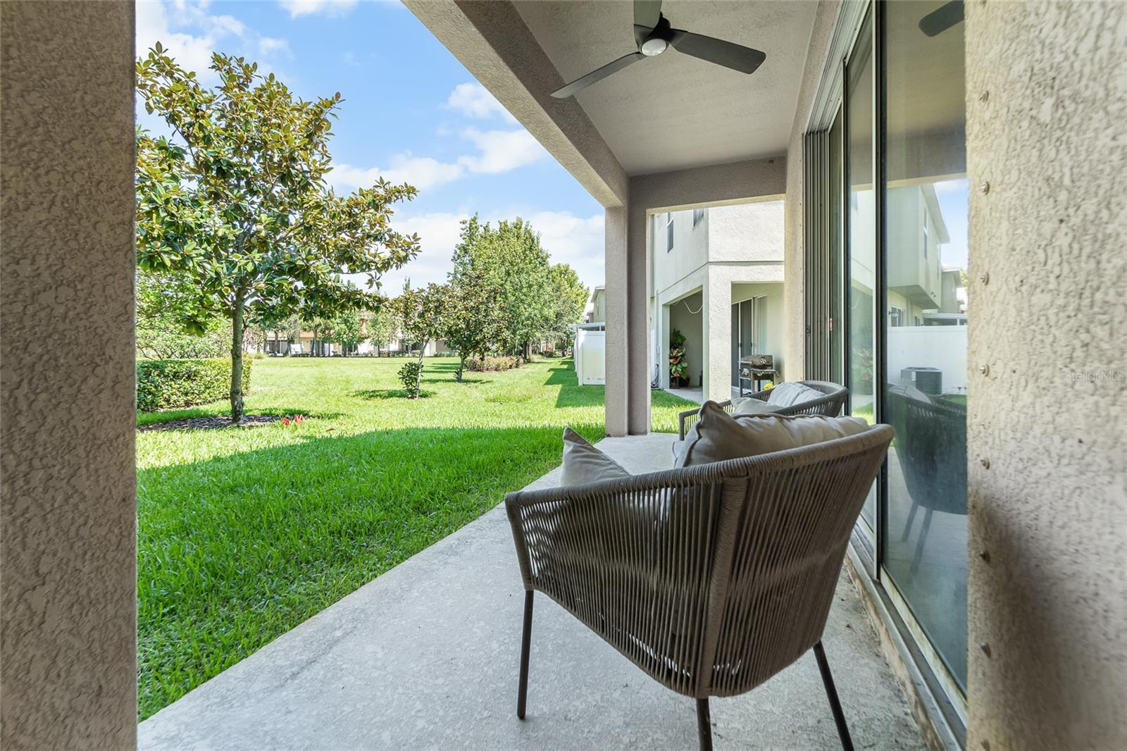 5049 WHITE SANDERLING CT