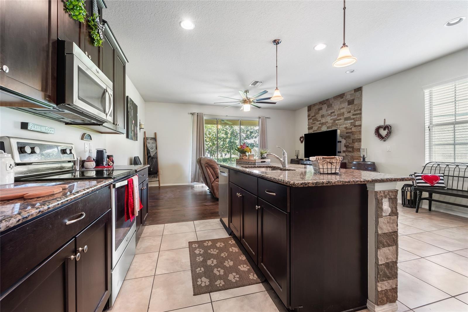 5049 WHITE SANDERLING CT