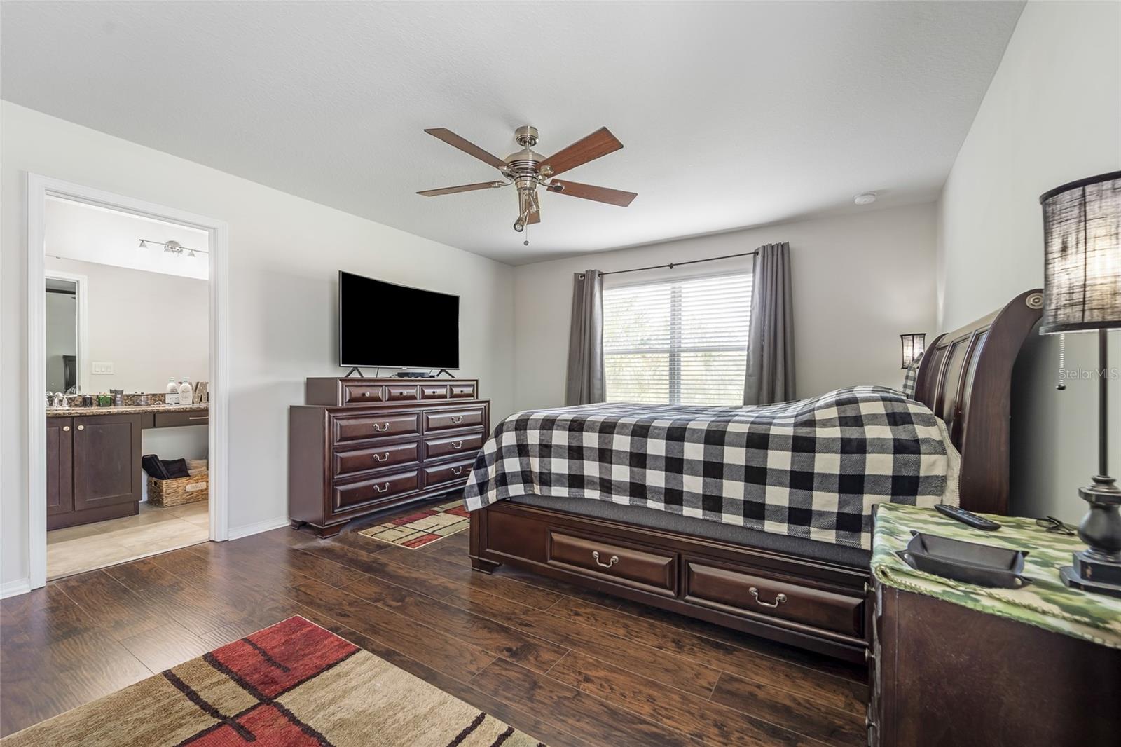 5049 WHITE SANDERLING CT