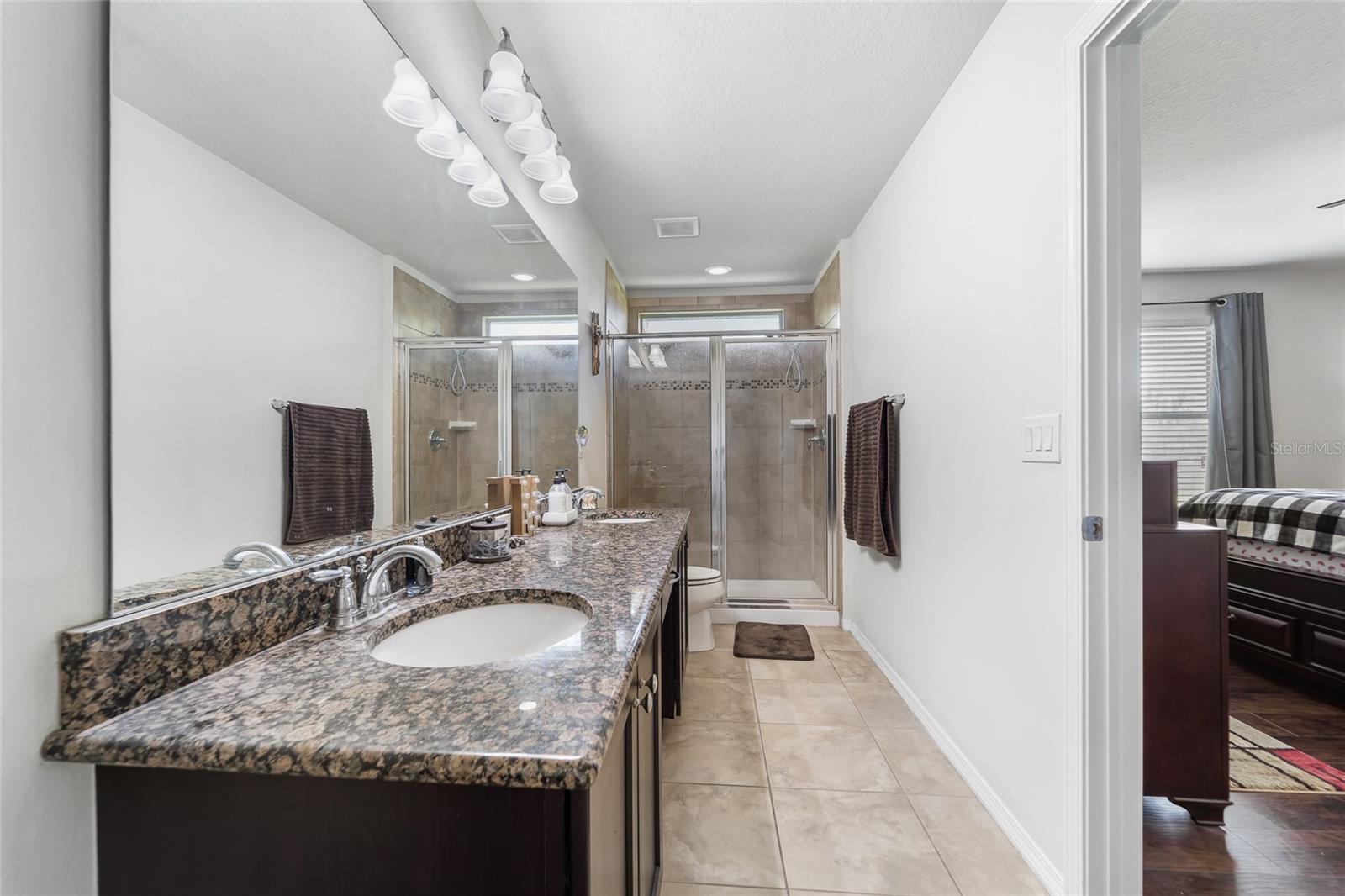 5049 WHITE SANDERLING CT