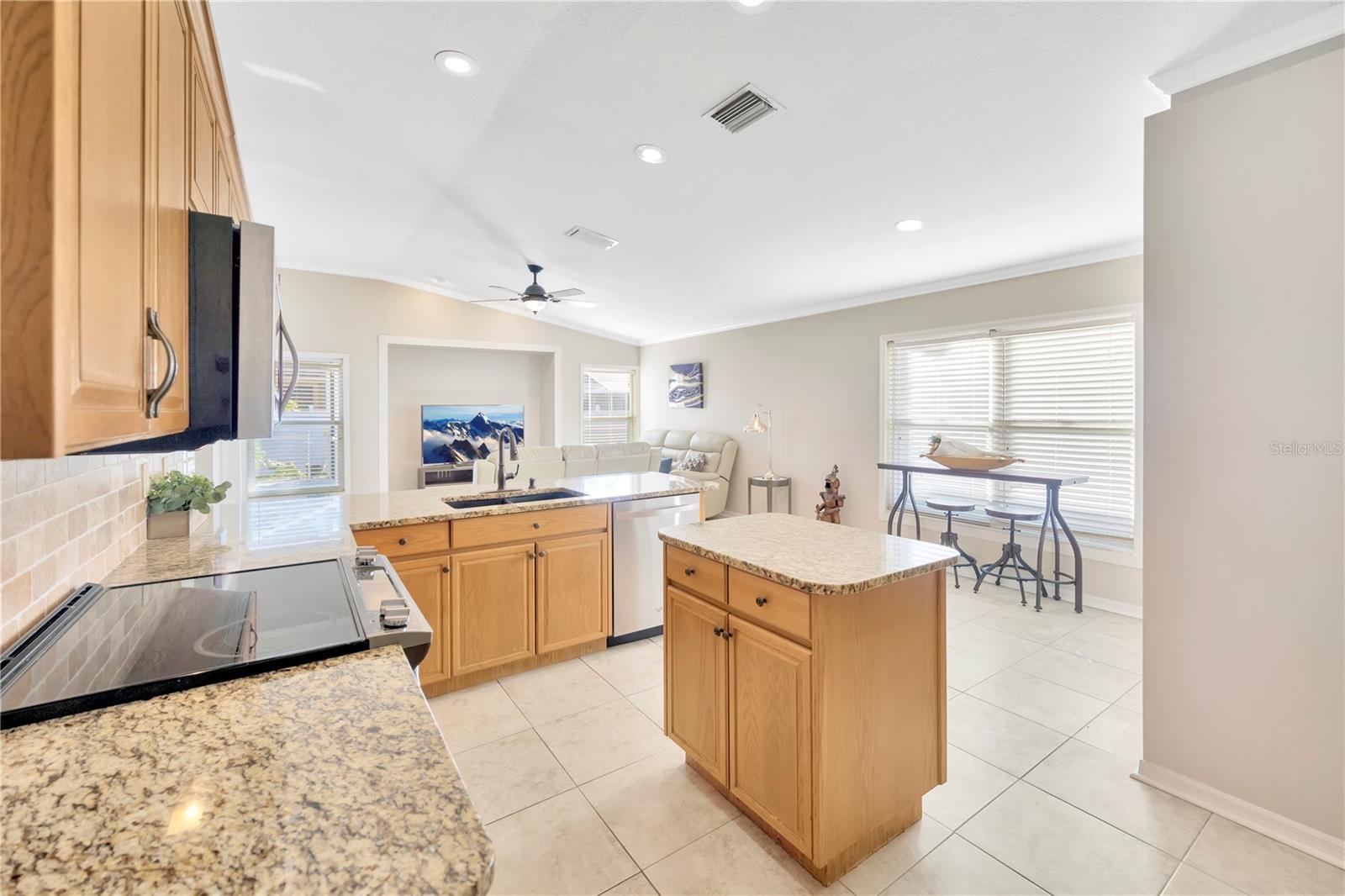 3714 TREELINE DR