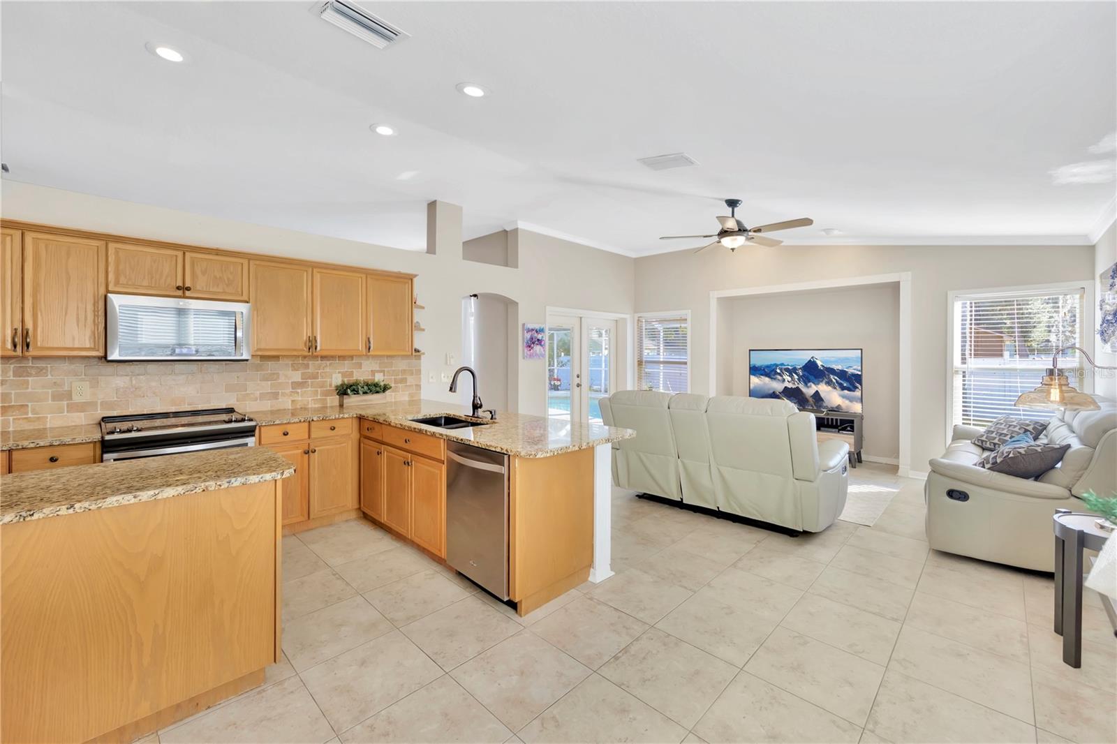 3714 TREELINE DR
