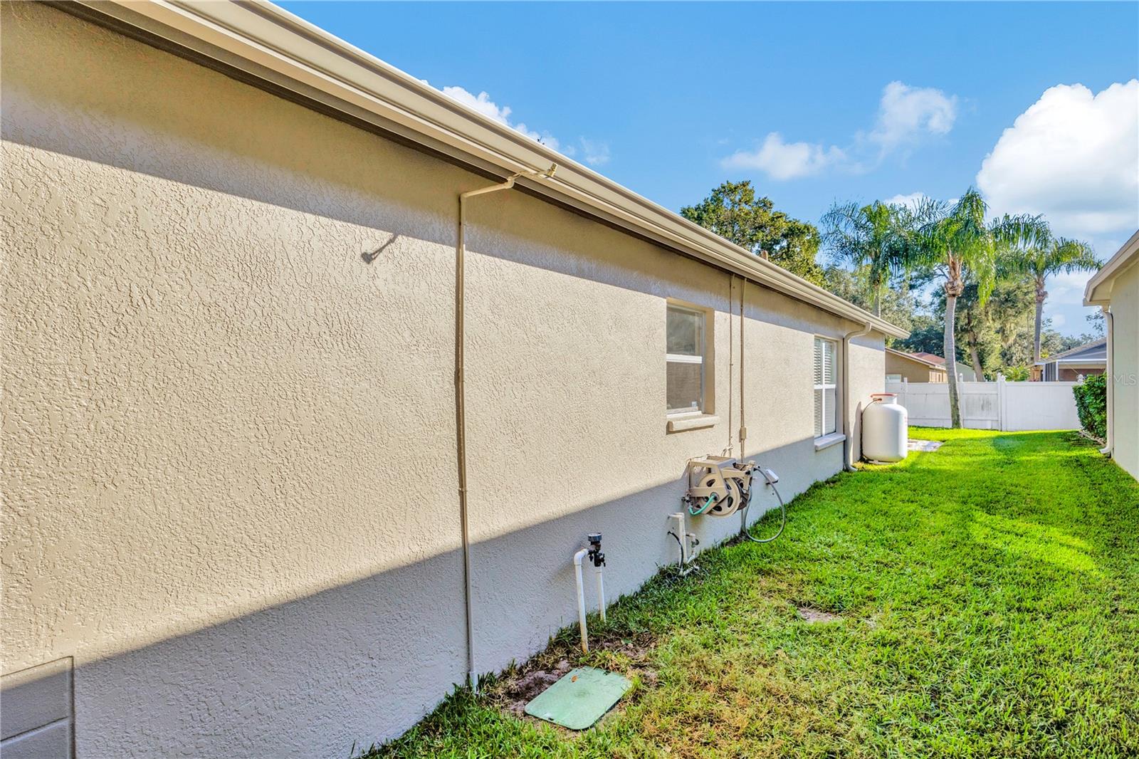 3714 TREELINE DR
