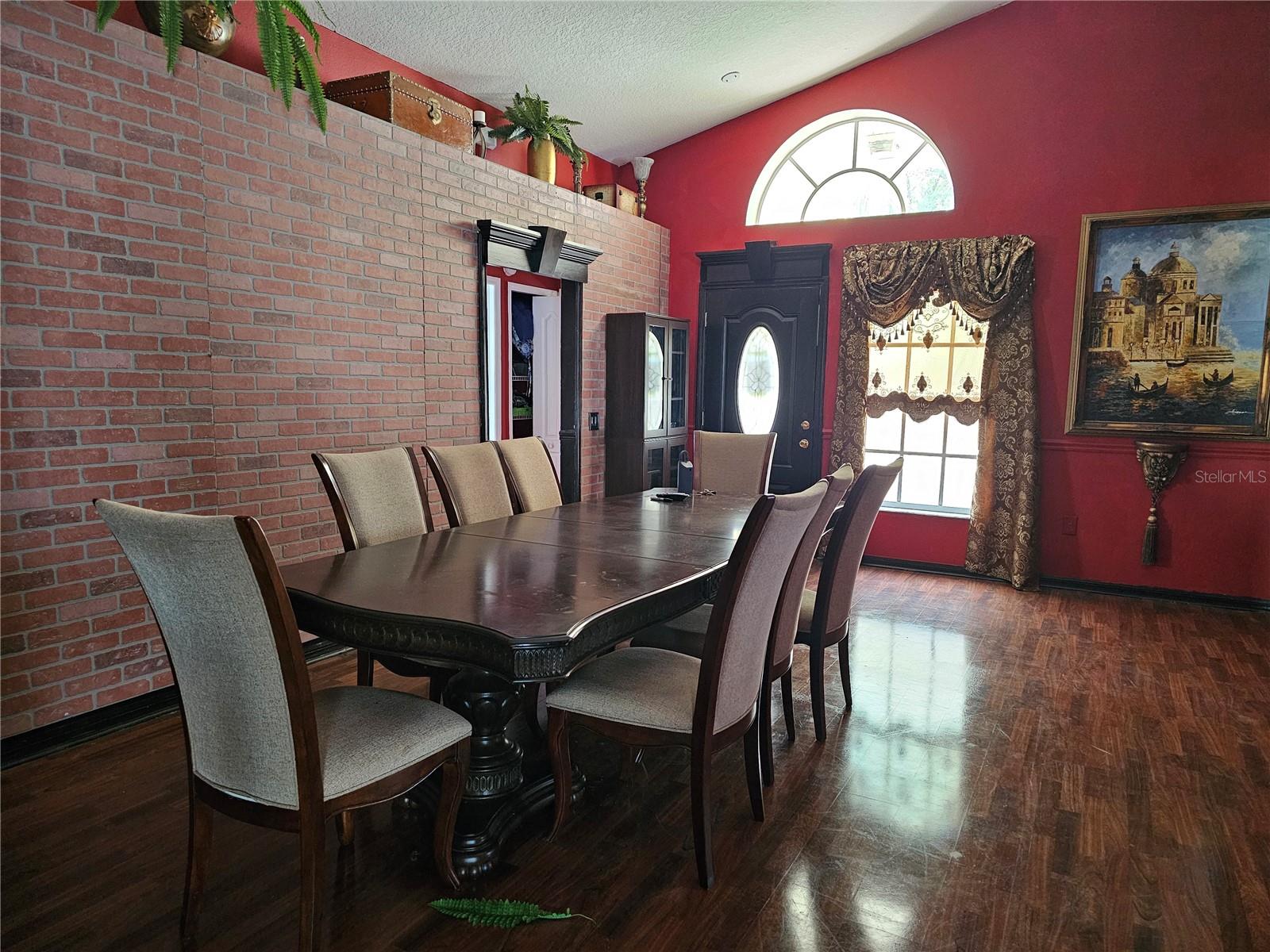 9310 HIDDEN WATER CIR