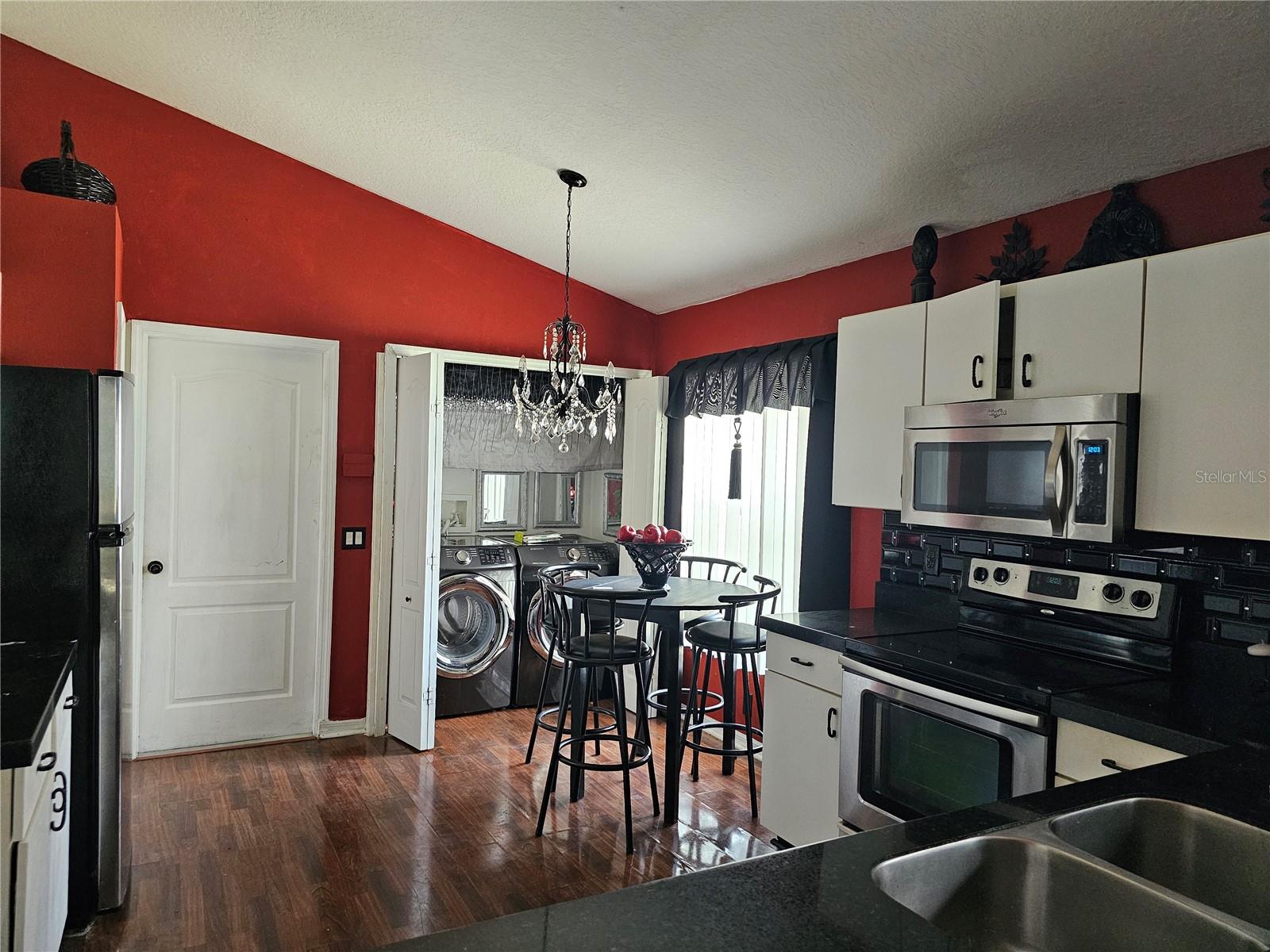 9310 HIDDEN WATER CIR