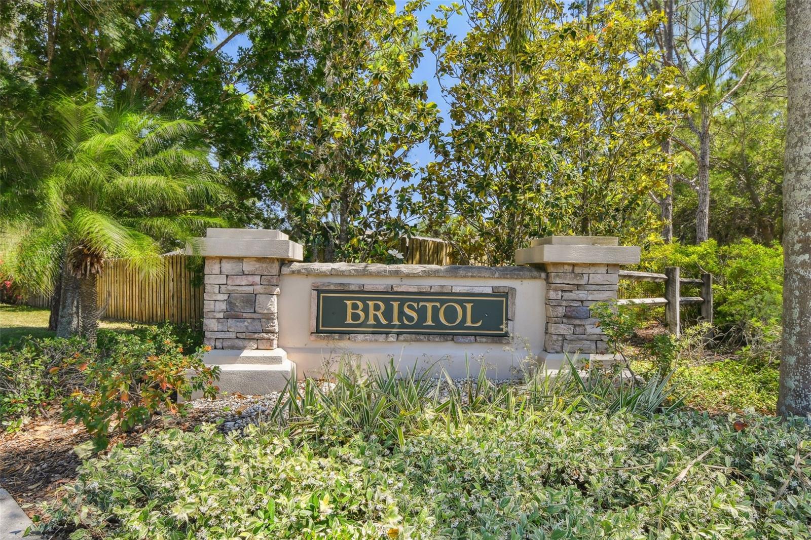 7611 WILTSHIRE PARK PL