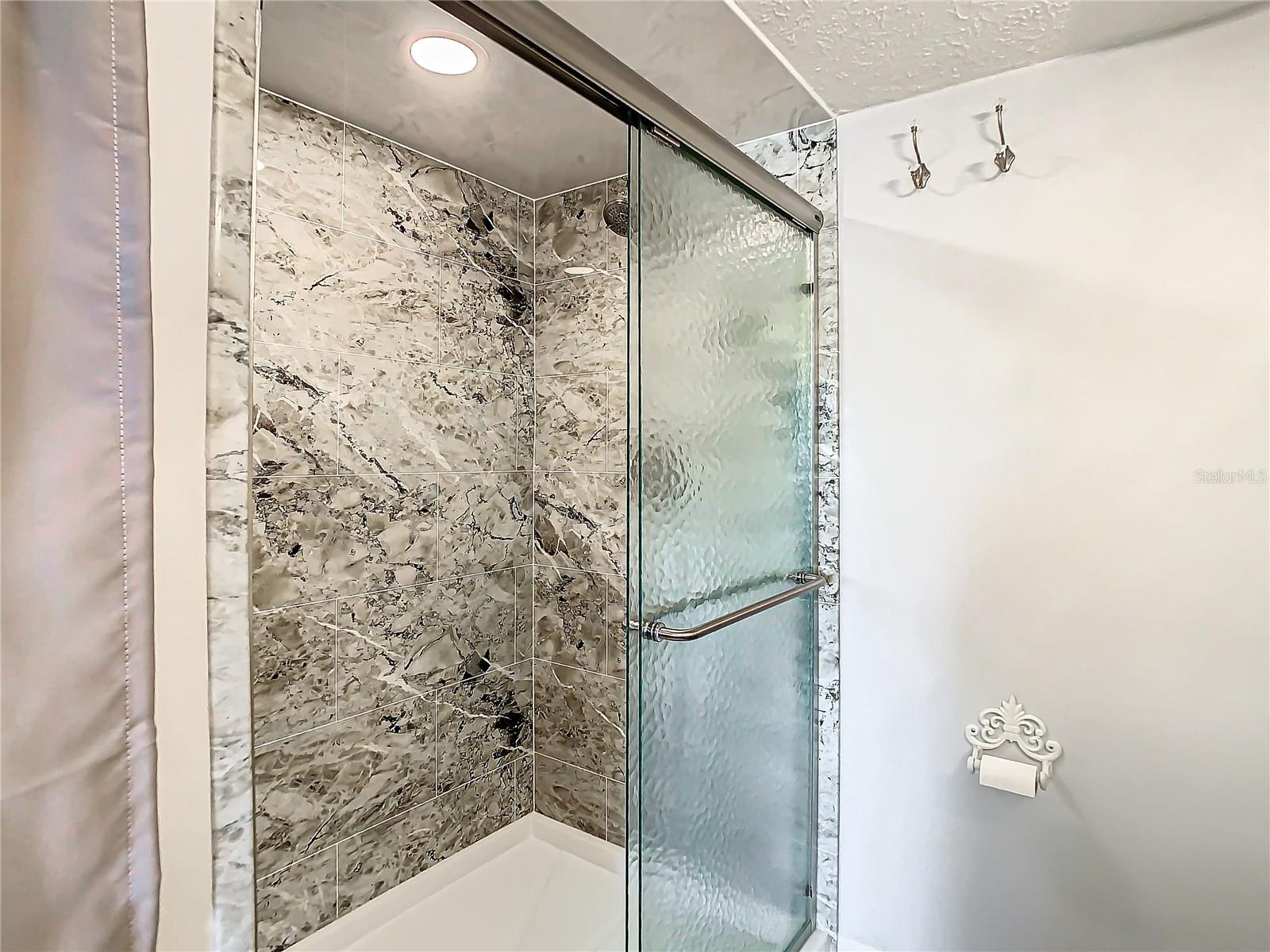 11509 FOREST HILLS DR